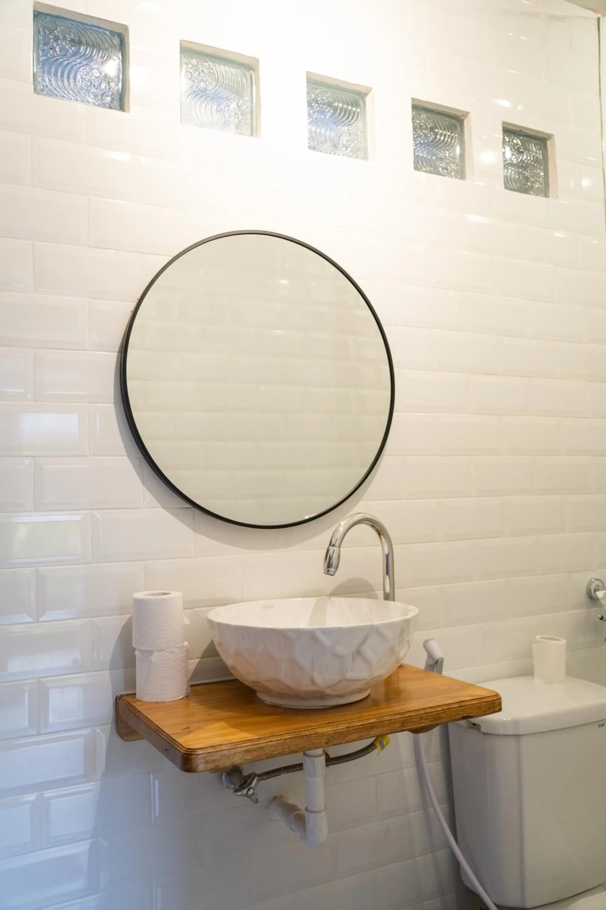 Toilet in Gili Divers Hotel