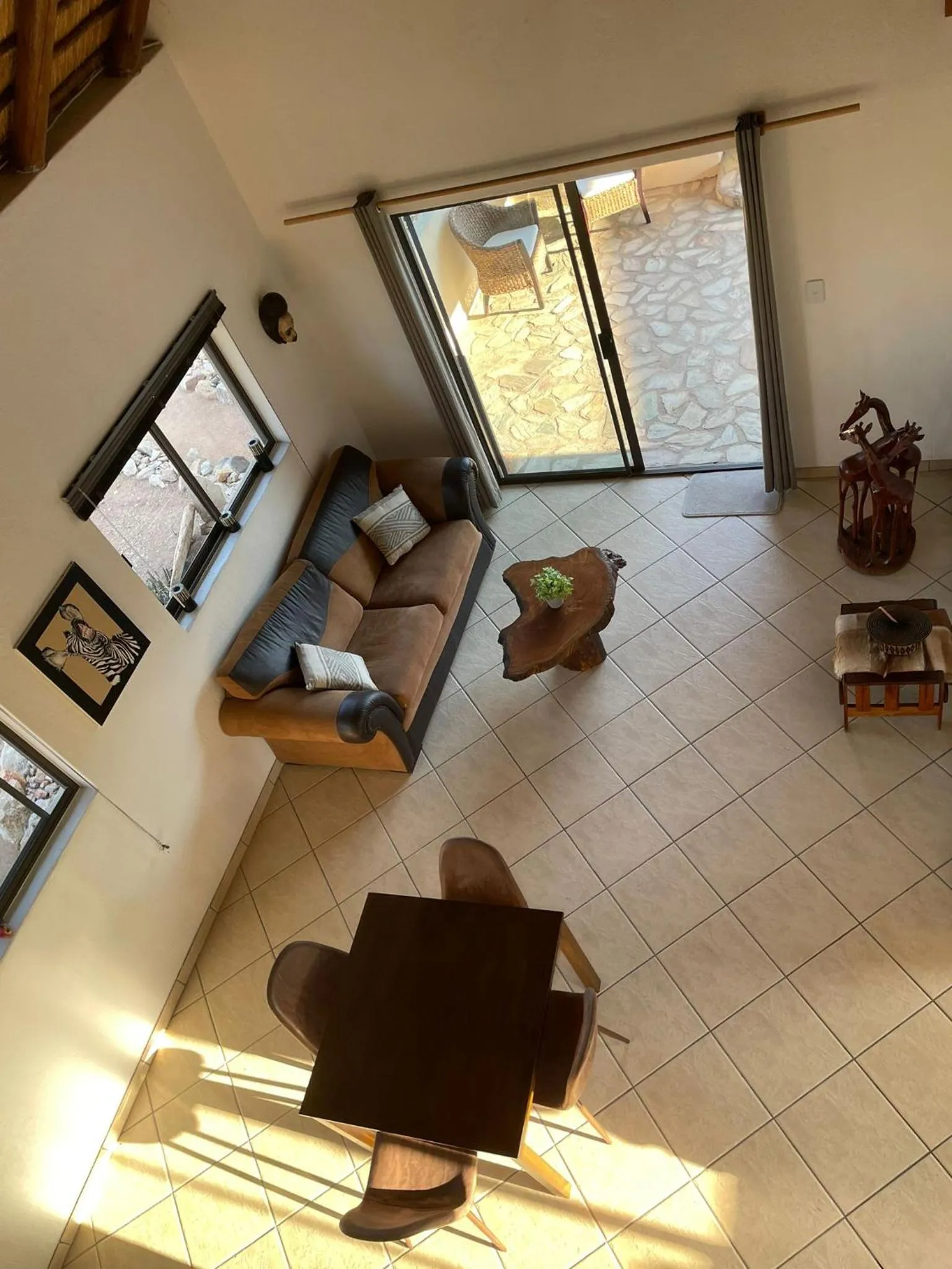 Living room in Thula Private Lodge