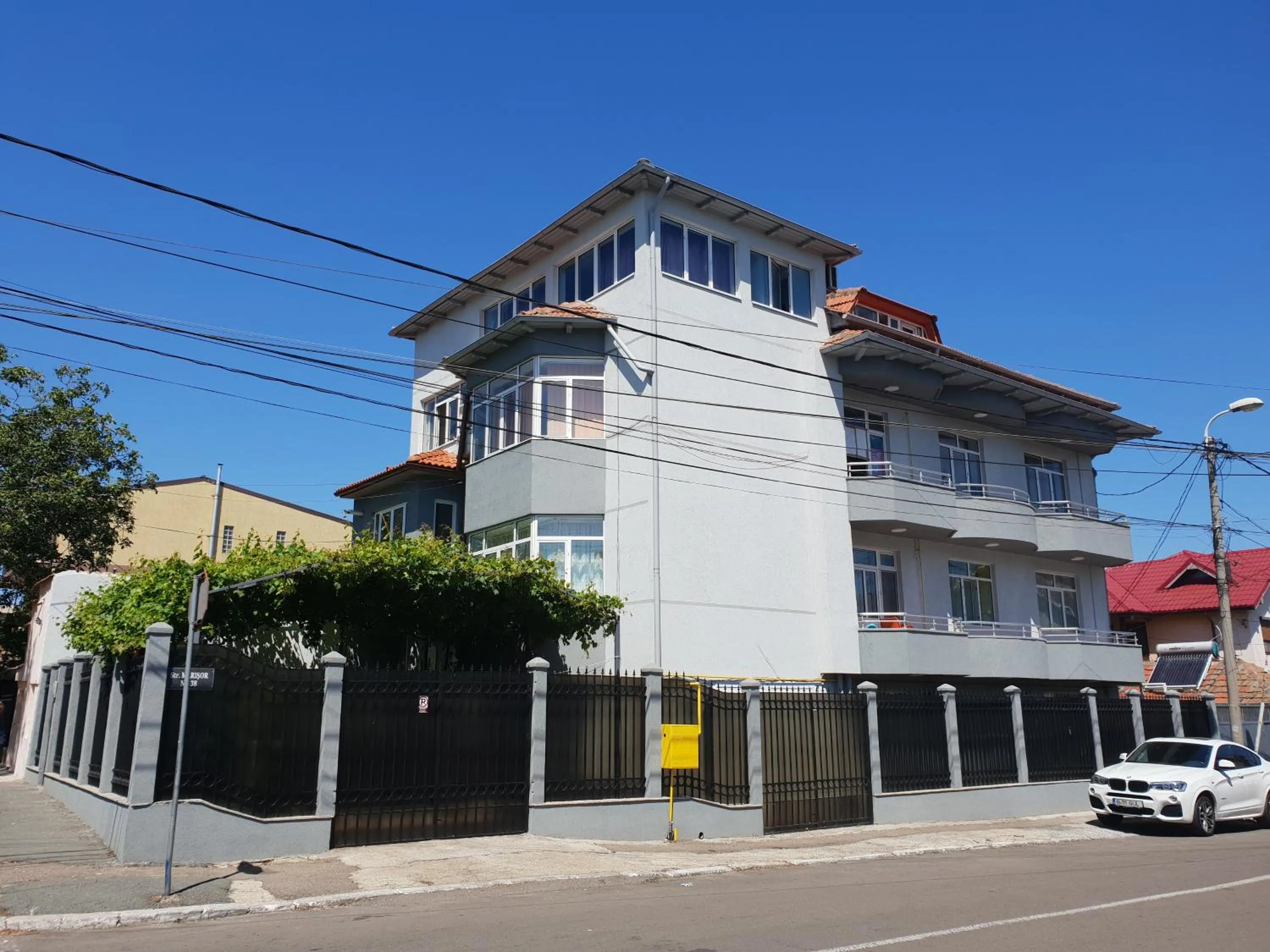Property building in Villa George