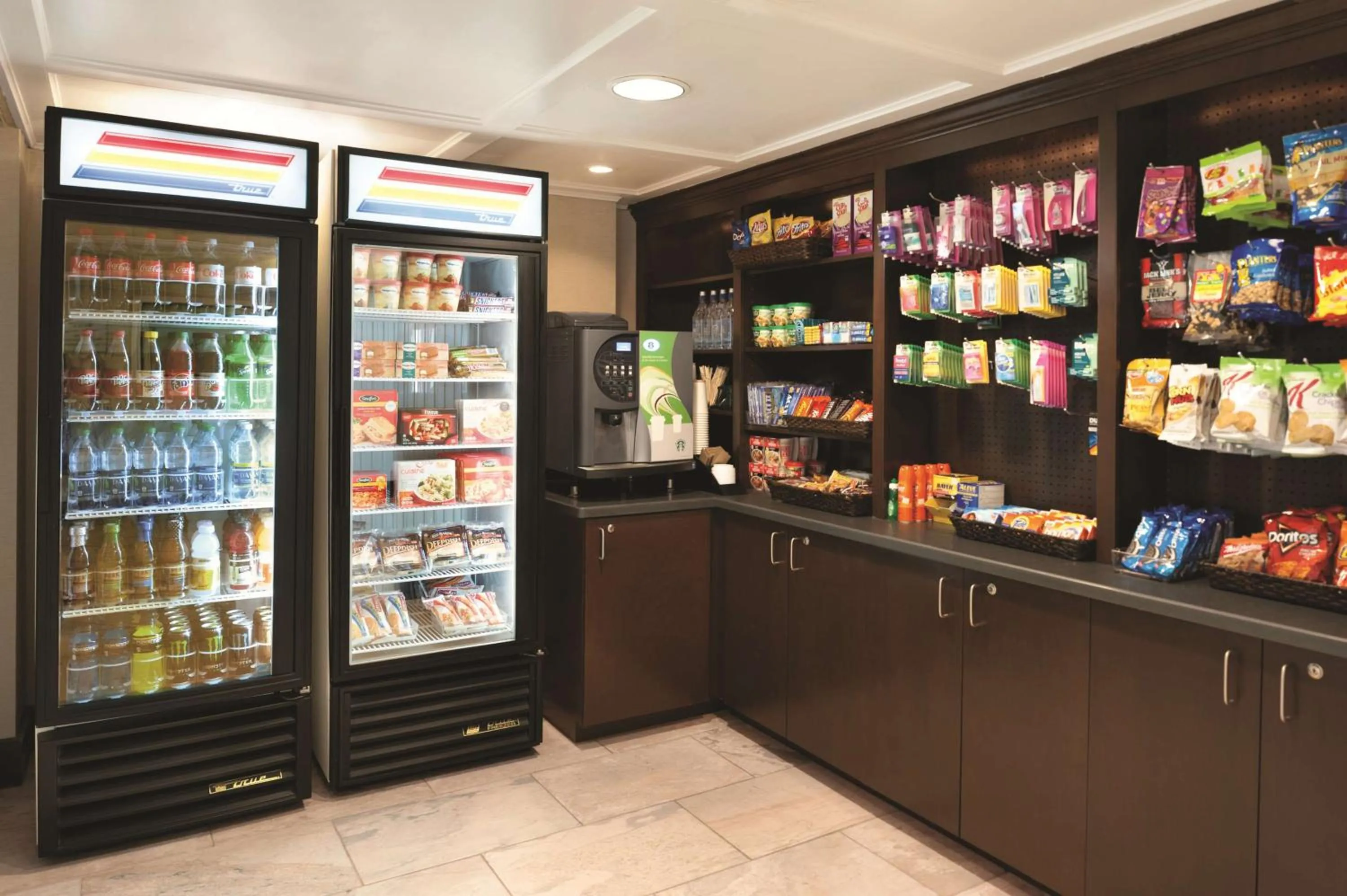 Restaurant/places to eat in Embassy Suites Corpus Christi