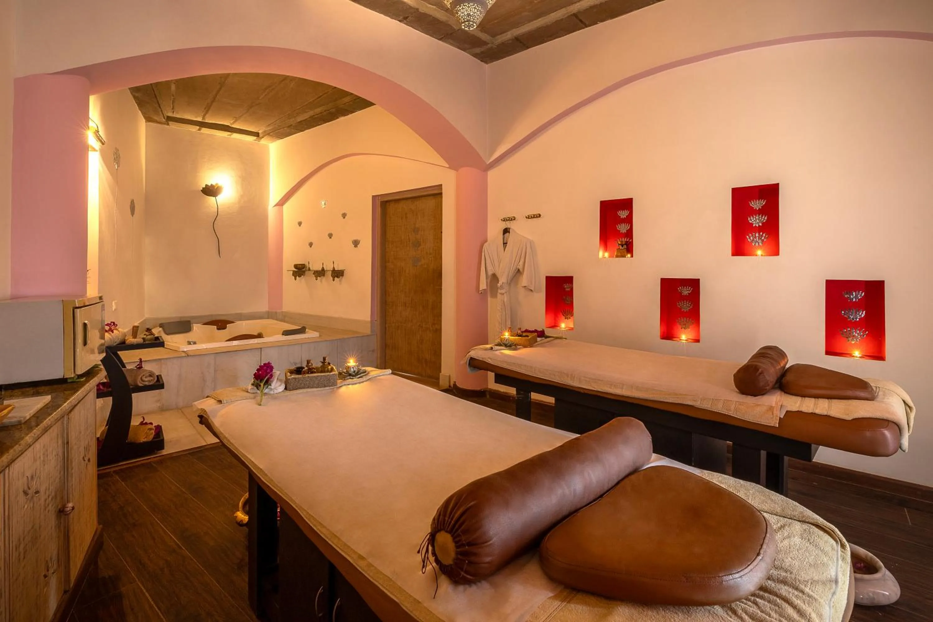 Spa and wellness centre/facilities, Bed in Tree of Life Resort & Spa Jaipur