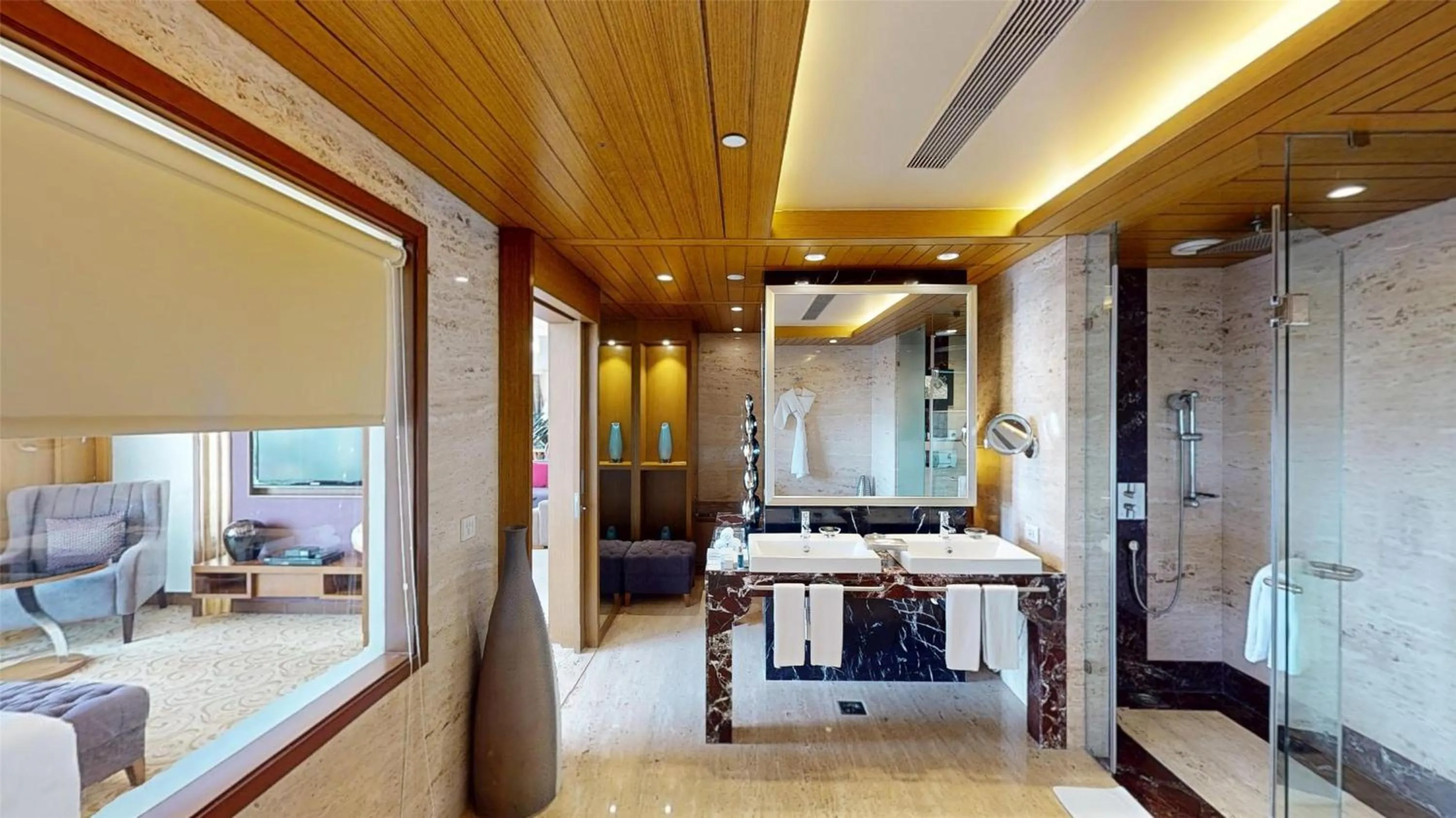 Bathroom in Radisson Blu Hotel, Nagpur