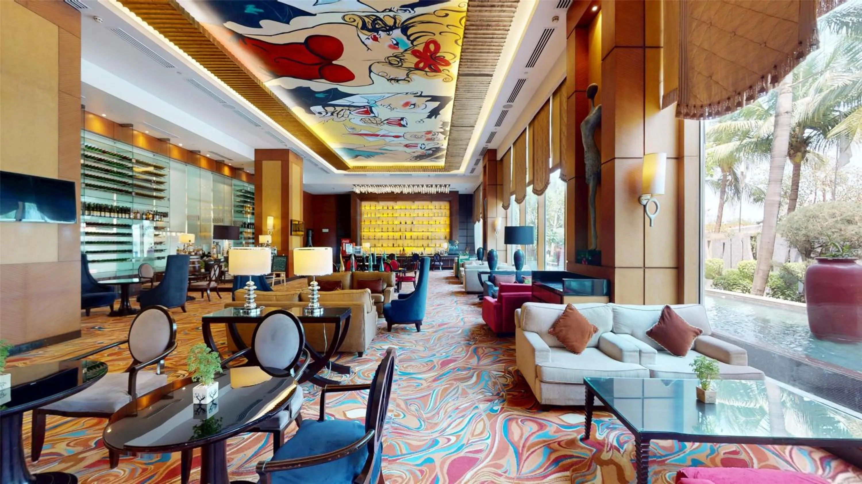 Lounge or bar in Radisson Blu Hotel, Nagpur