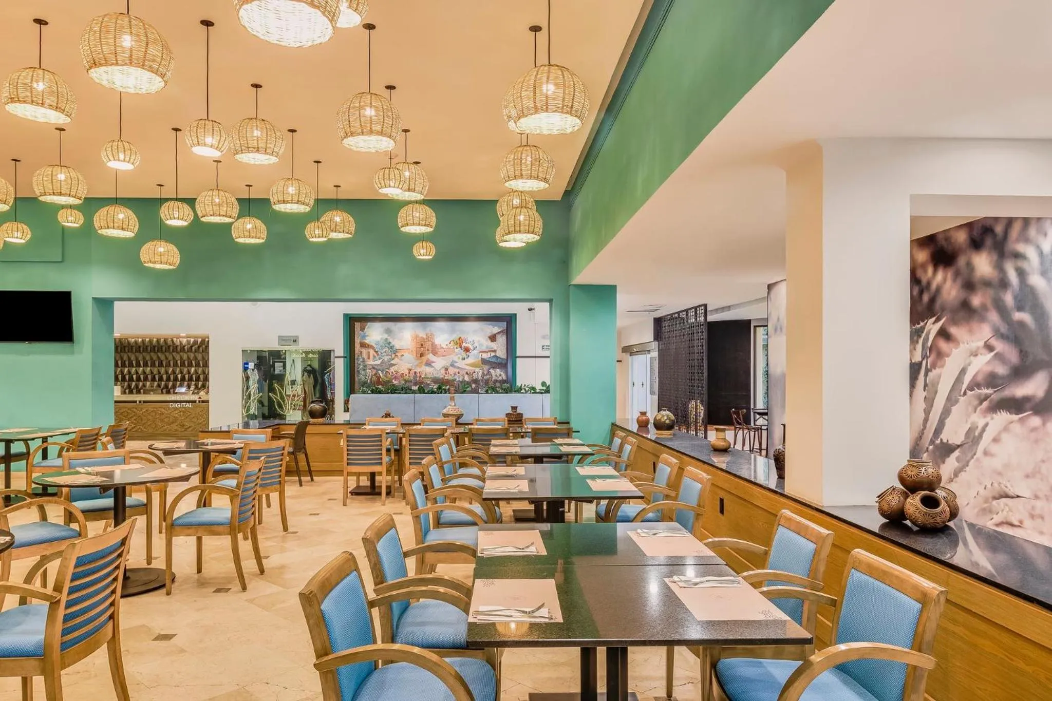 Restaurant/places to eat in Fiesta Inn Oaxaca