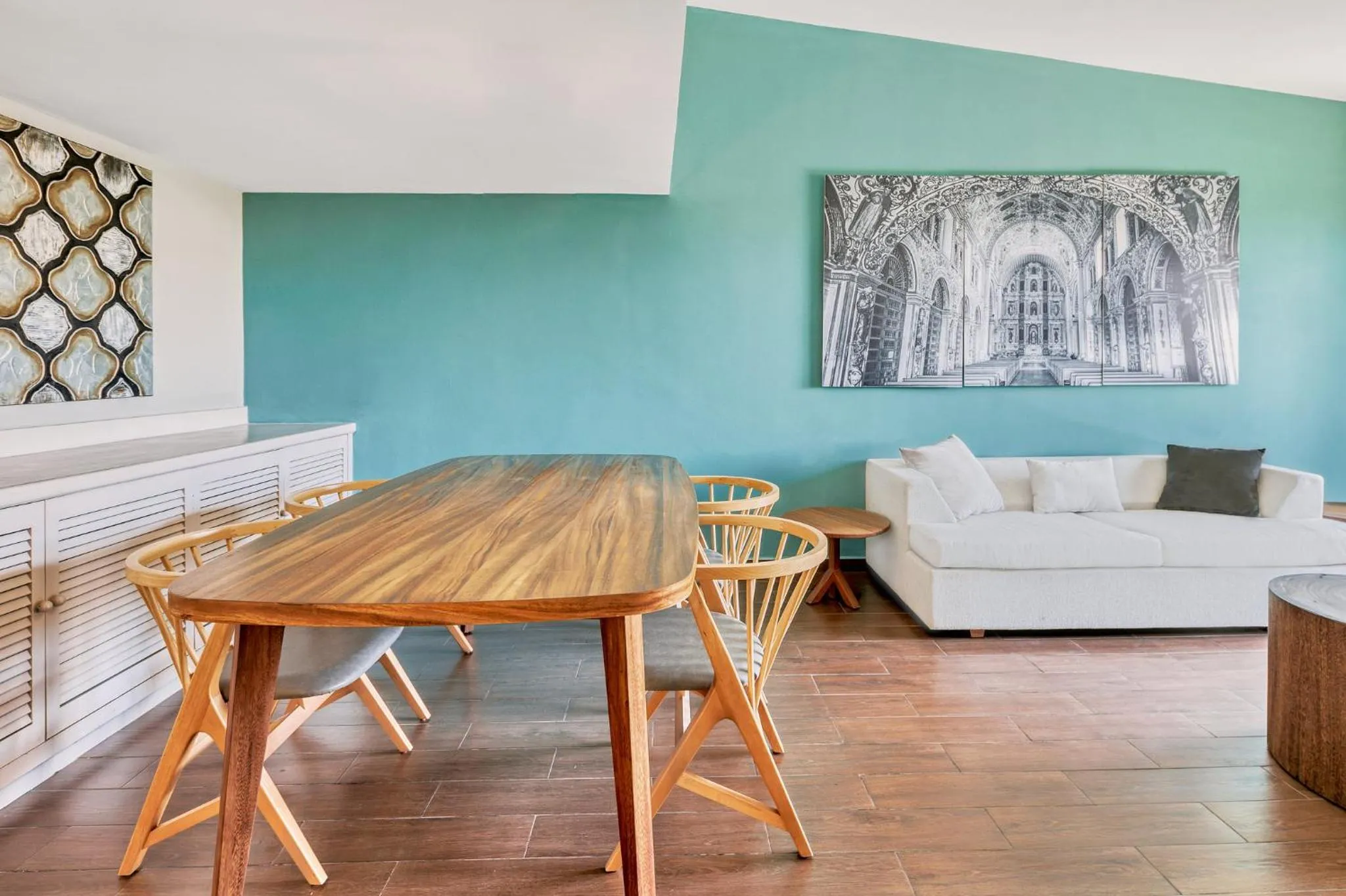 Photo of the whole room in Fiesta Inn Oaxaca