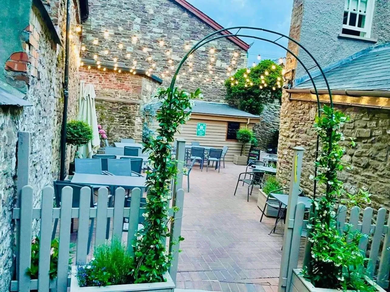 Garden in The Kings Head Hotel