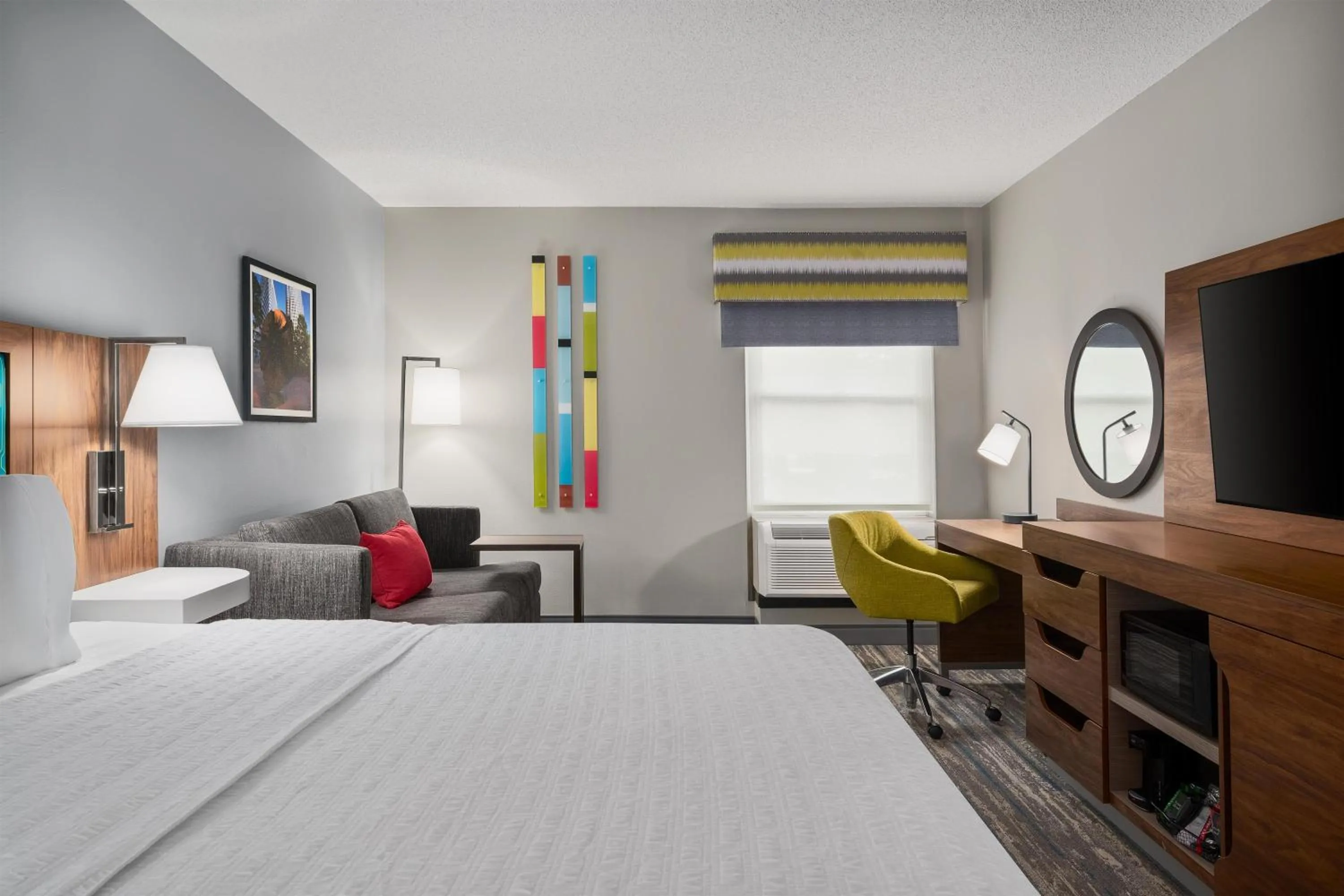 Bed in Hampton Inn & Suites Charlotte Arrowood Rd