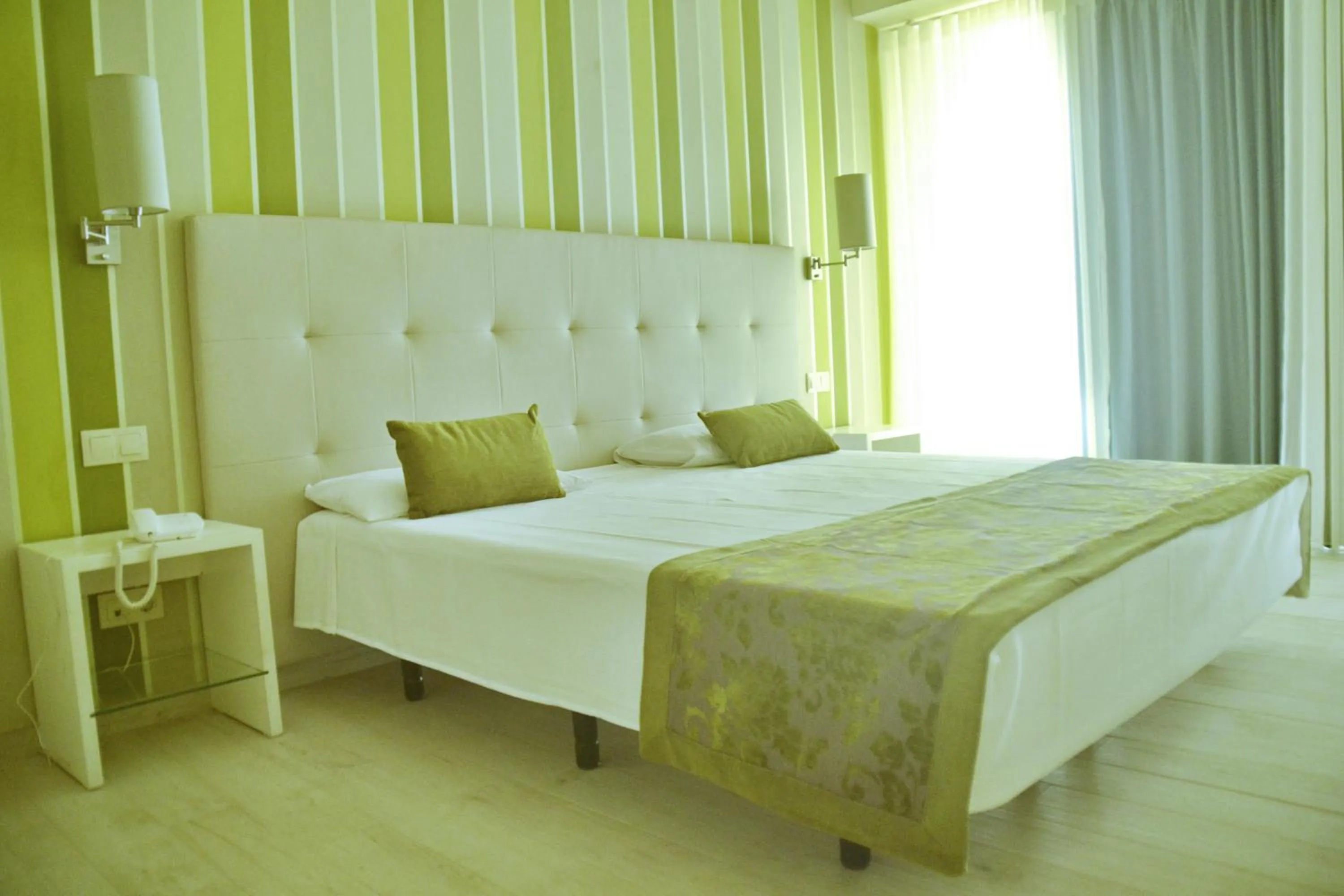 Bedroom, Bed in Ouril Hotel Julia