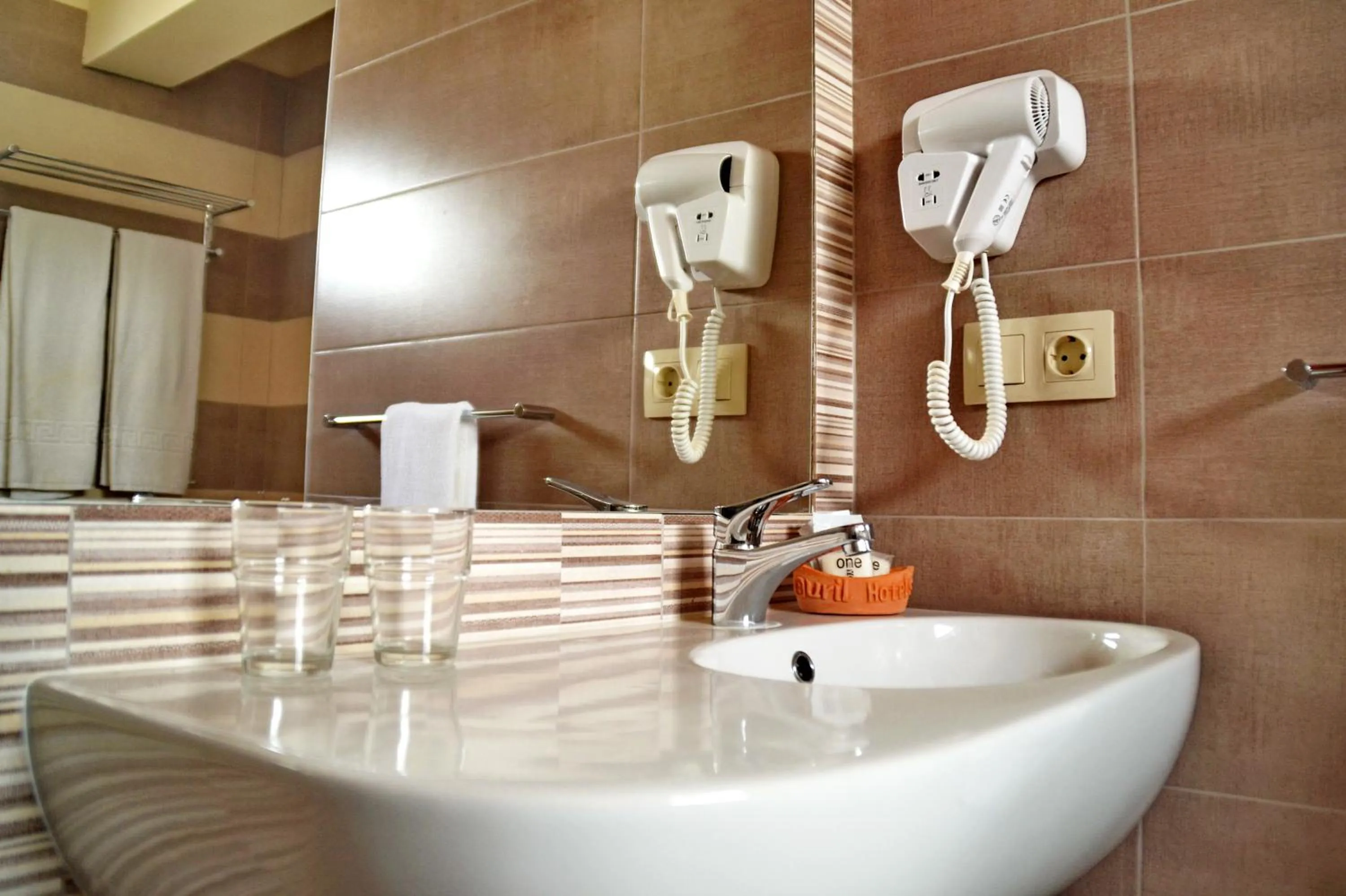 Bathroom in Ouril Hotel Julia