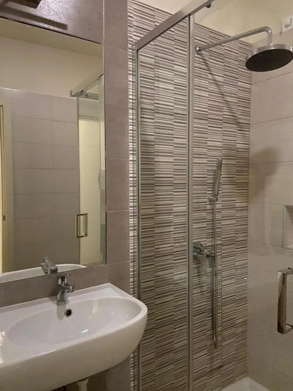 Bathroom in Ouril Hotel Julia