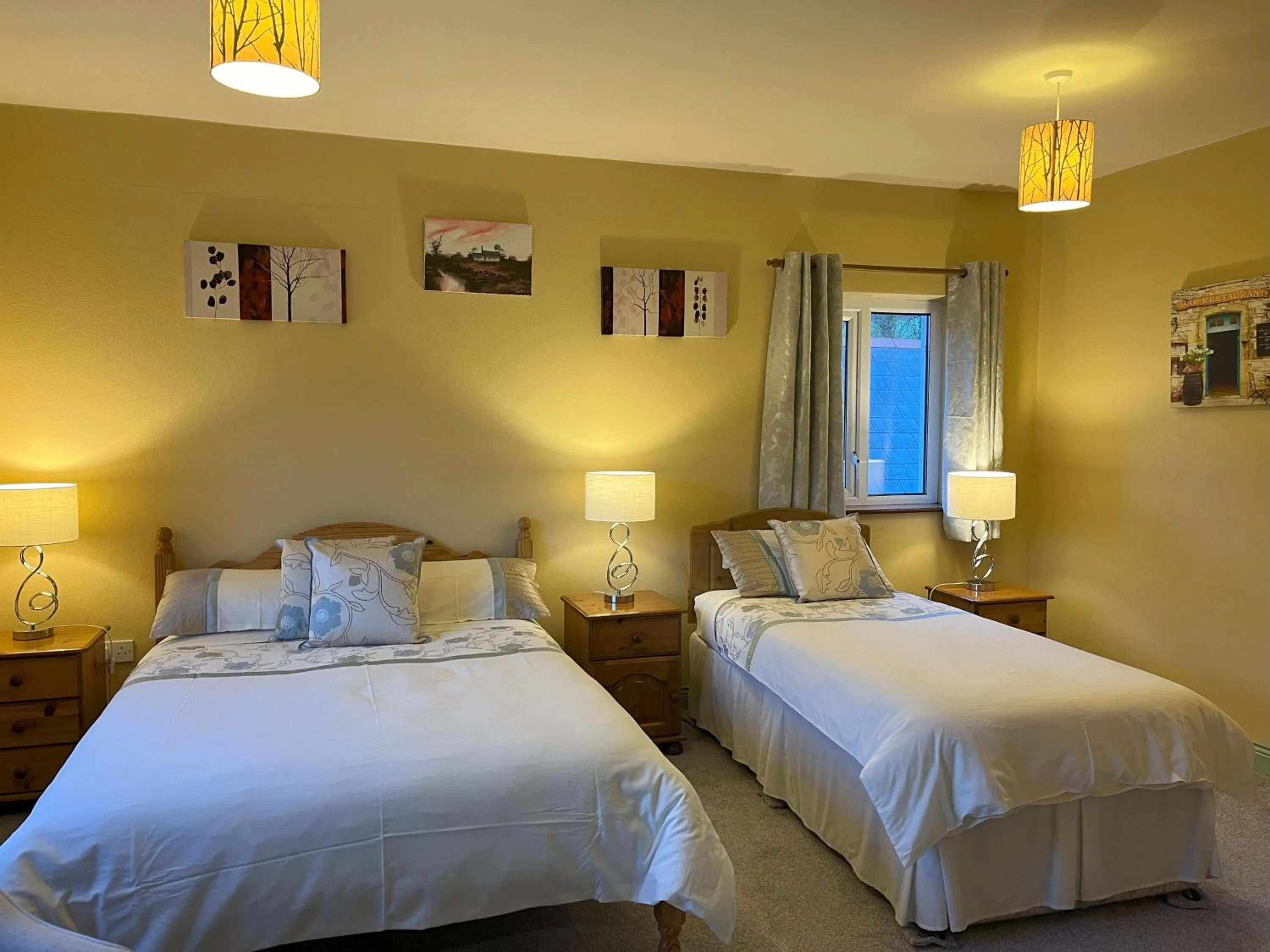 Bed in PK Lodge Bed and breakfast