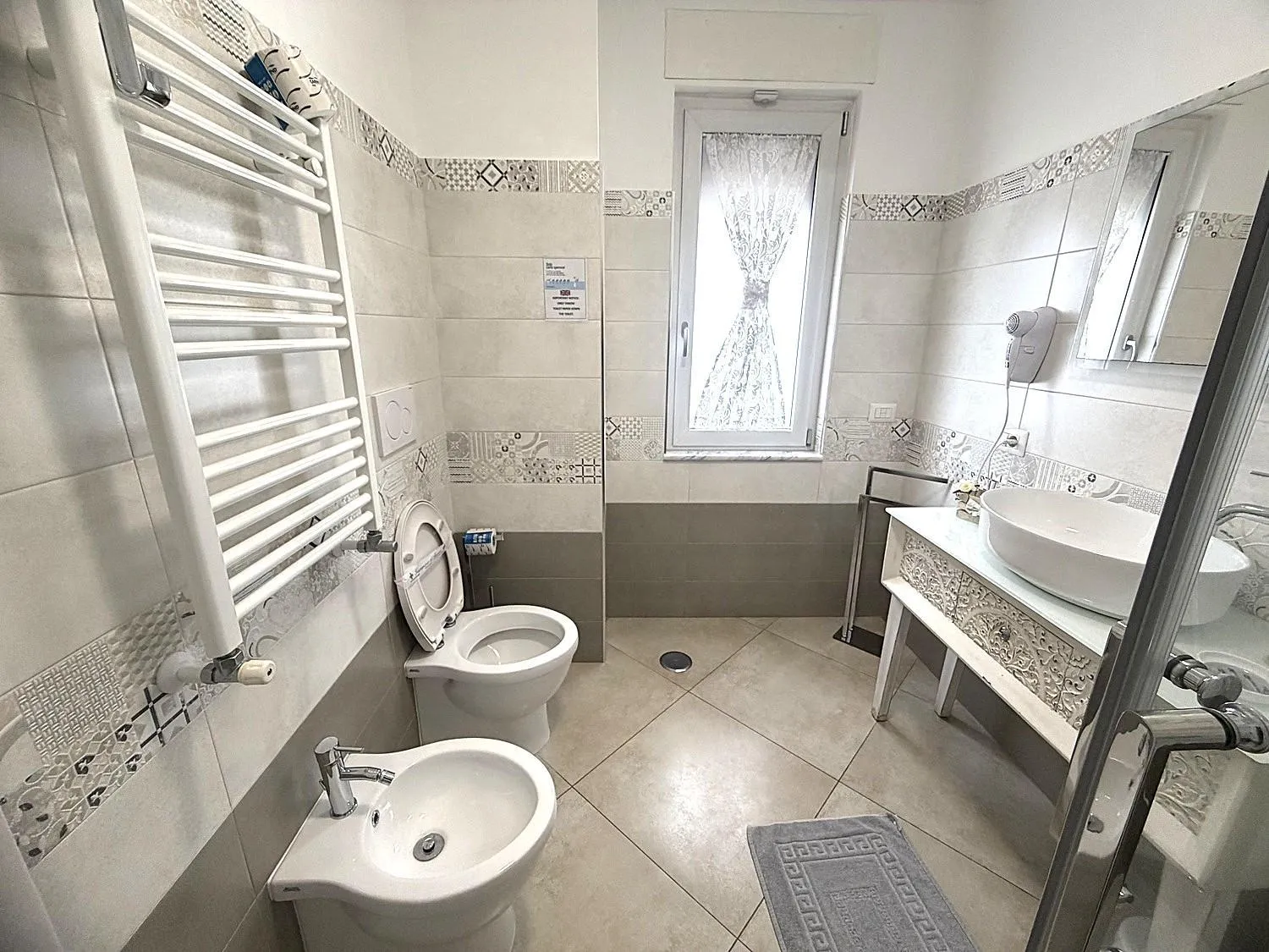 Shower in B&B Pompei Olympus