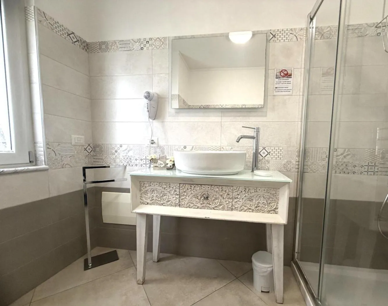 Shower in B&B Pompei Olympus