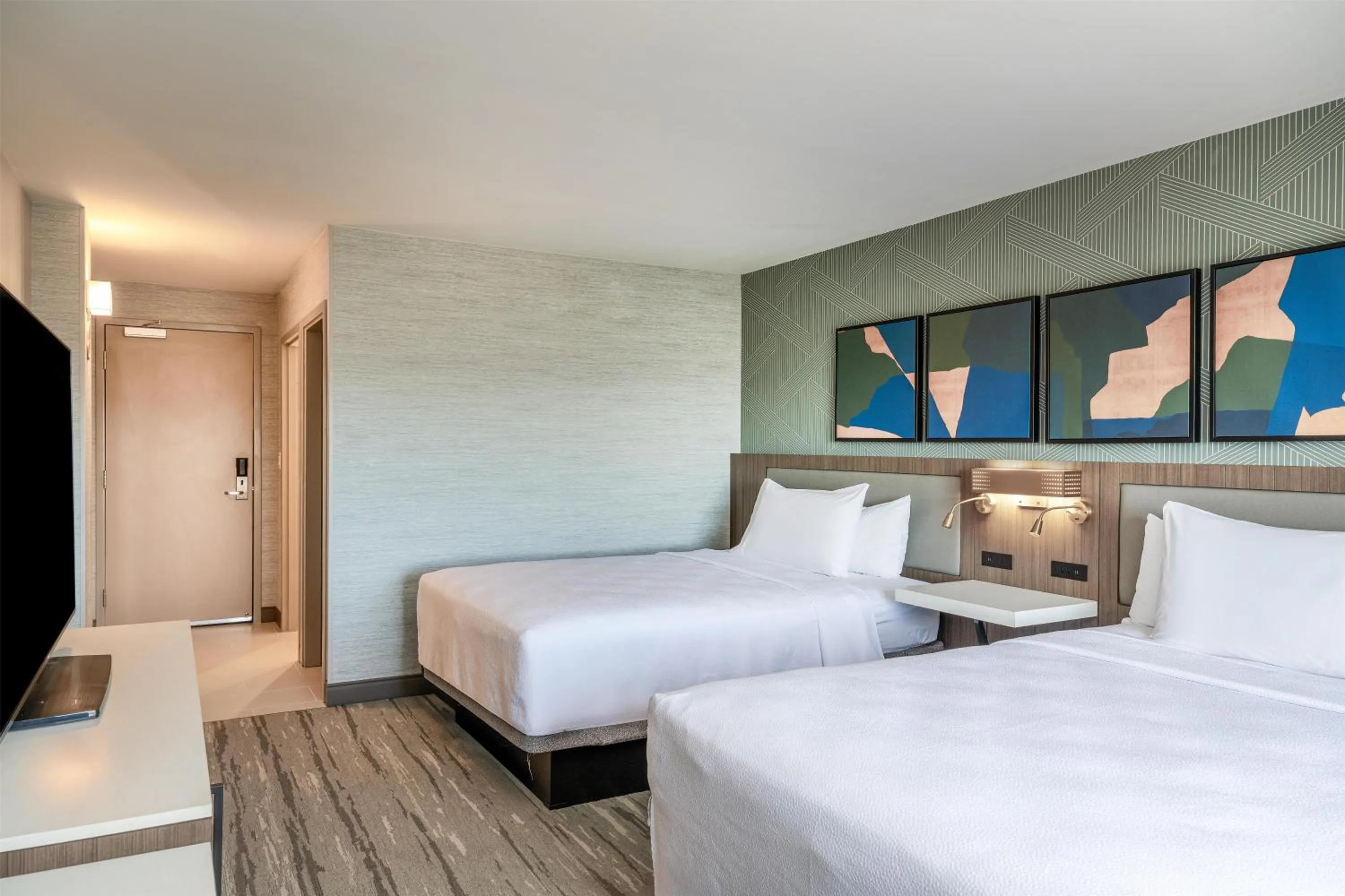 Bed in Hilton Garden Inn Denver Tech Center