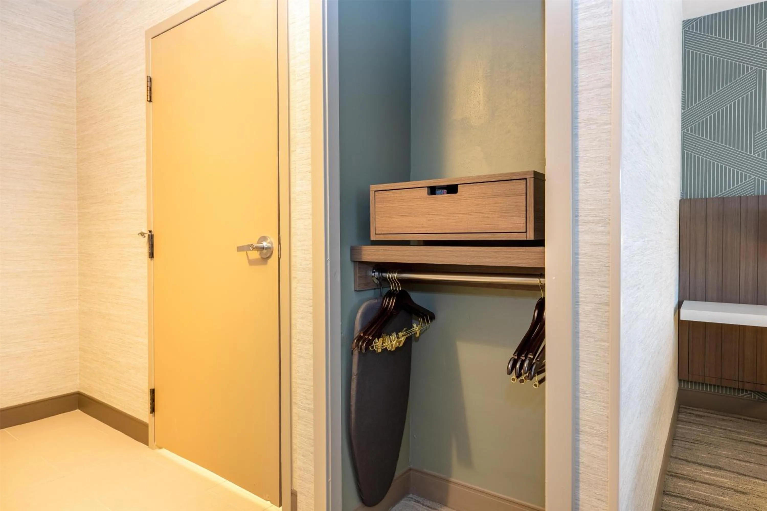 Photo of the whole room in Hilton Garden Inn Denver Tech Center