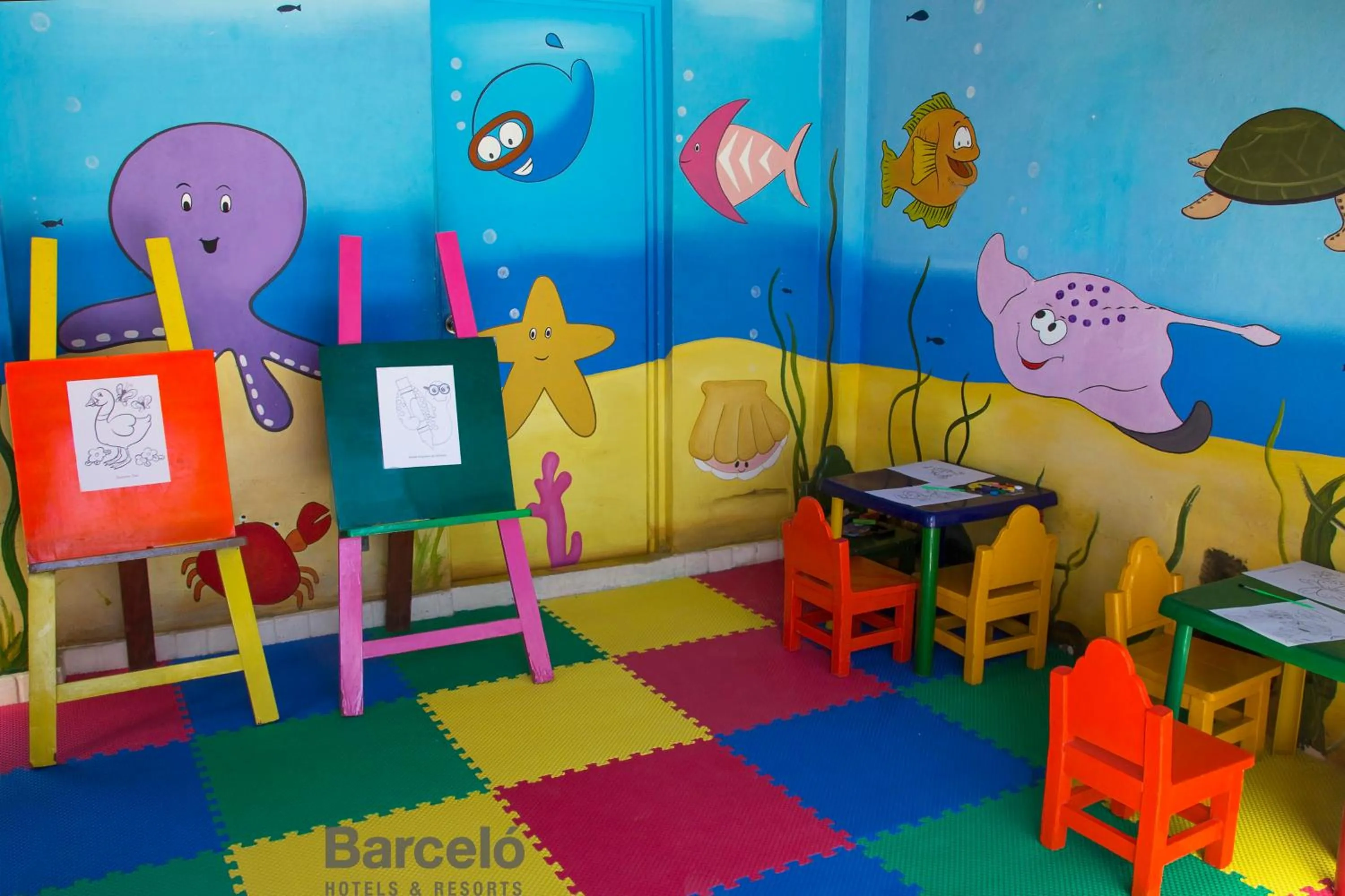 Kids's club in Barceló Huatulco - All Inclusive