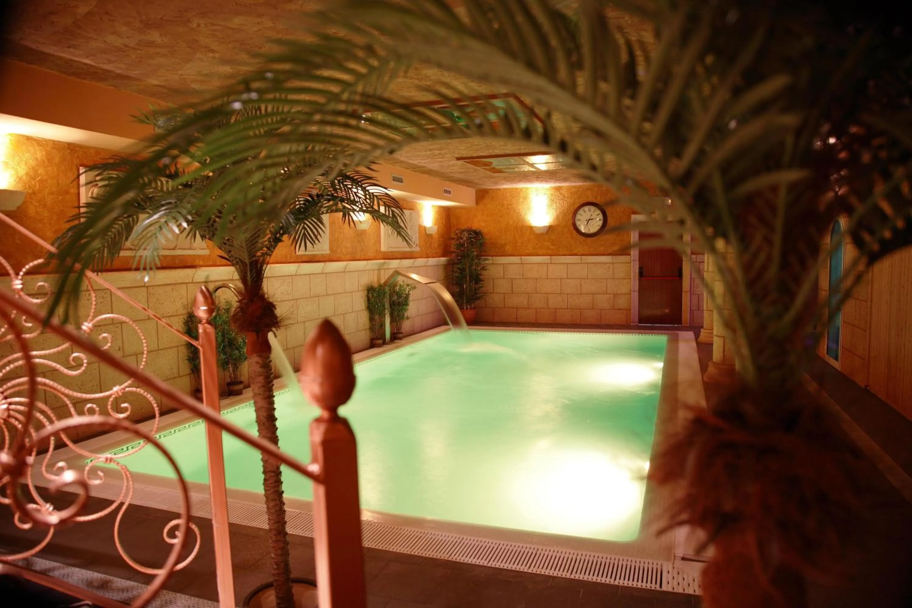 Spa and wellness centre/facilities in Posada-Spa Privilegio de Vara