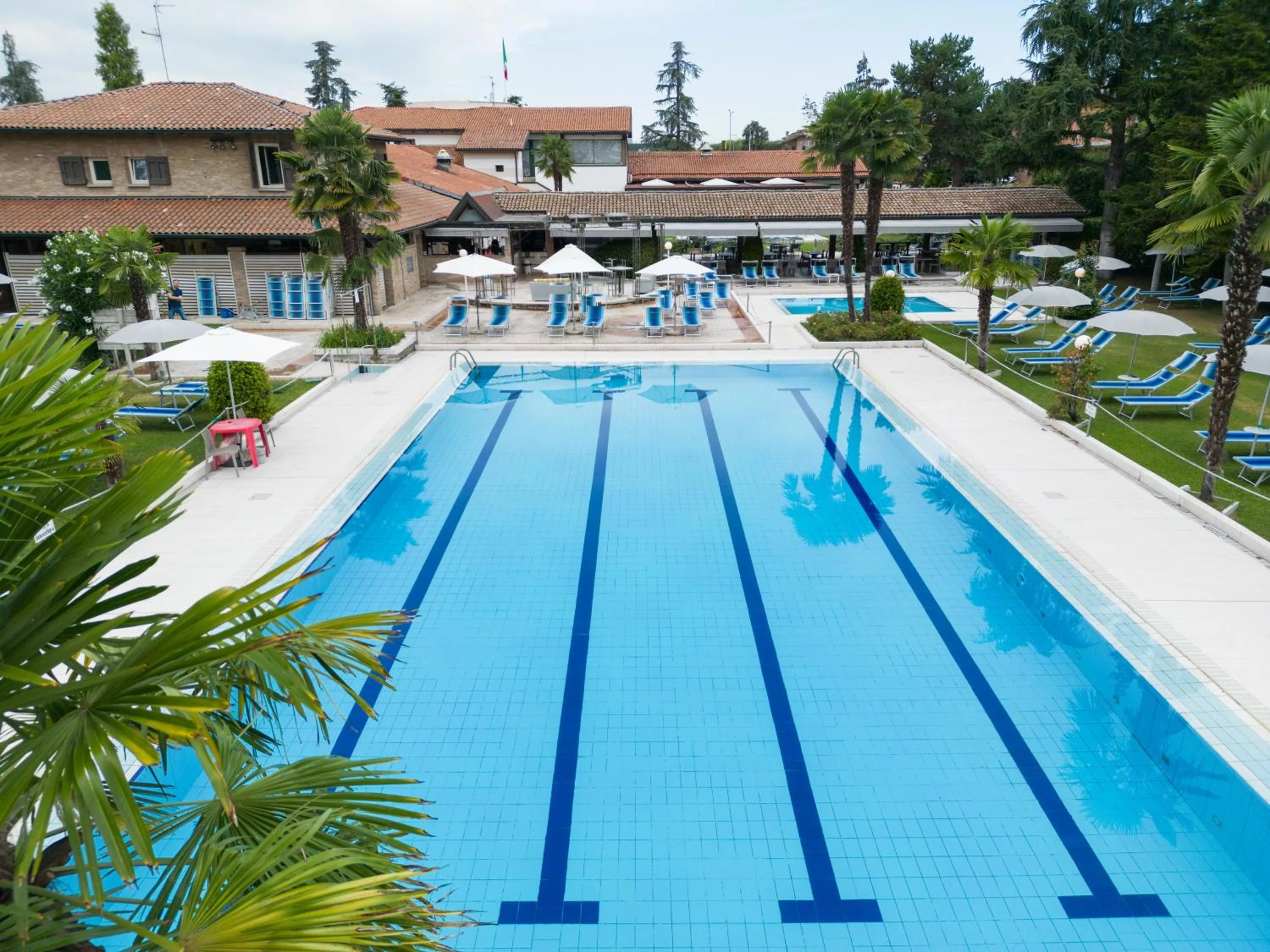 Swimming pool in Best Western Plus Hotel Modena Resort