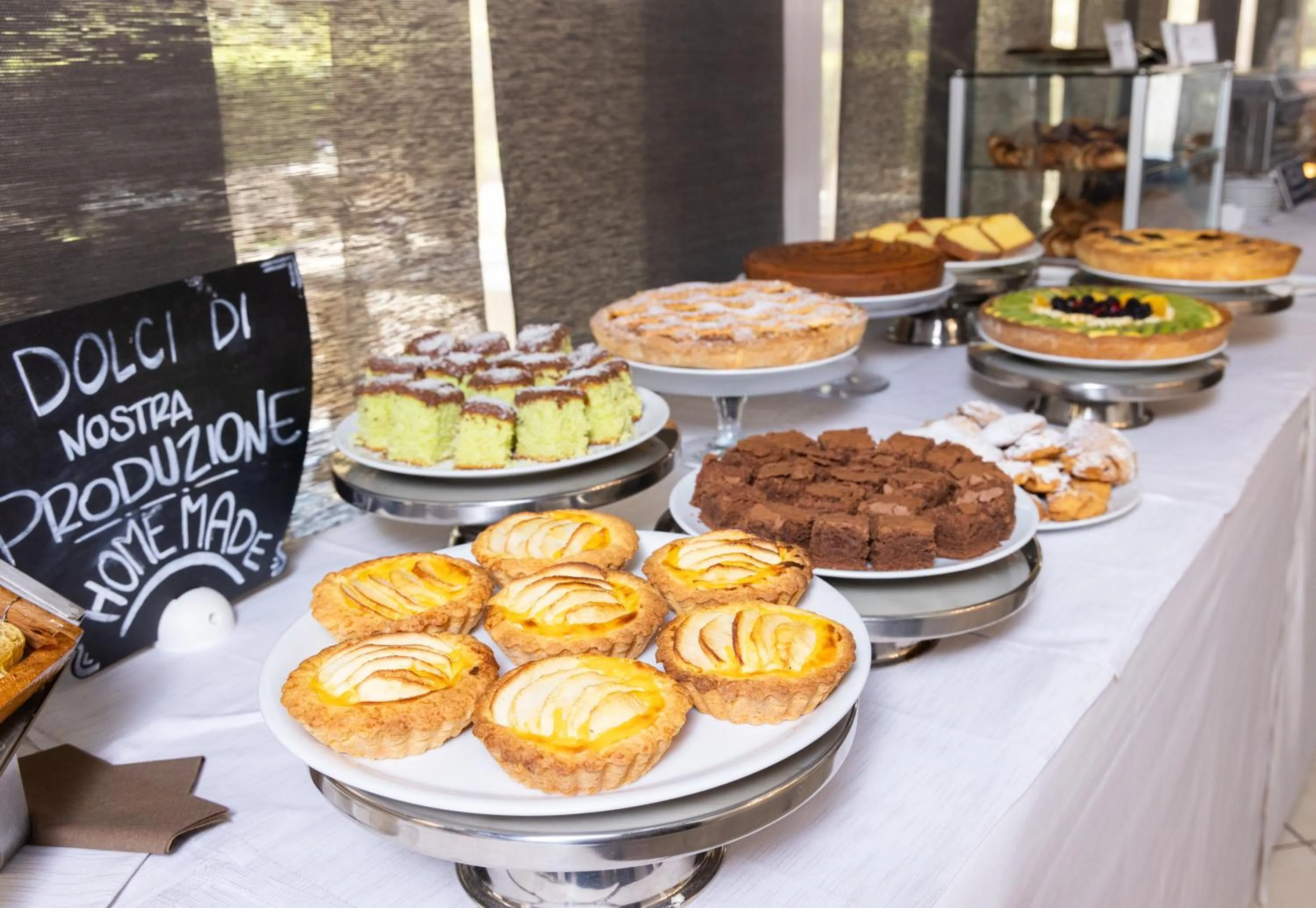 Buffet breakfast in Best Western Plus Hotel Modena Resort