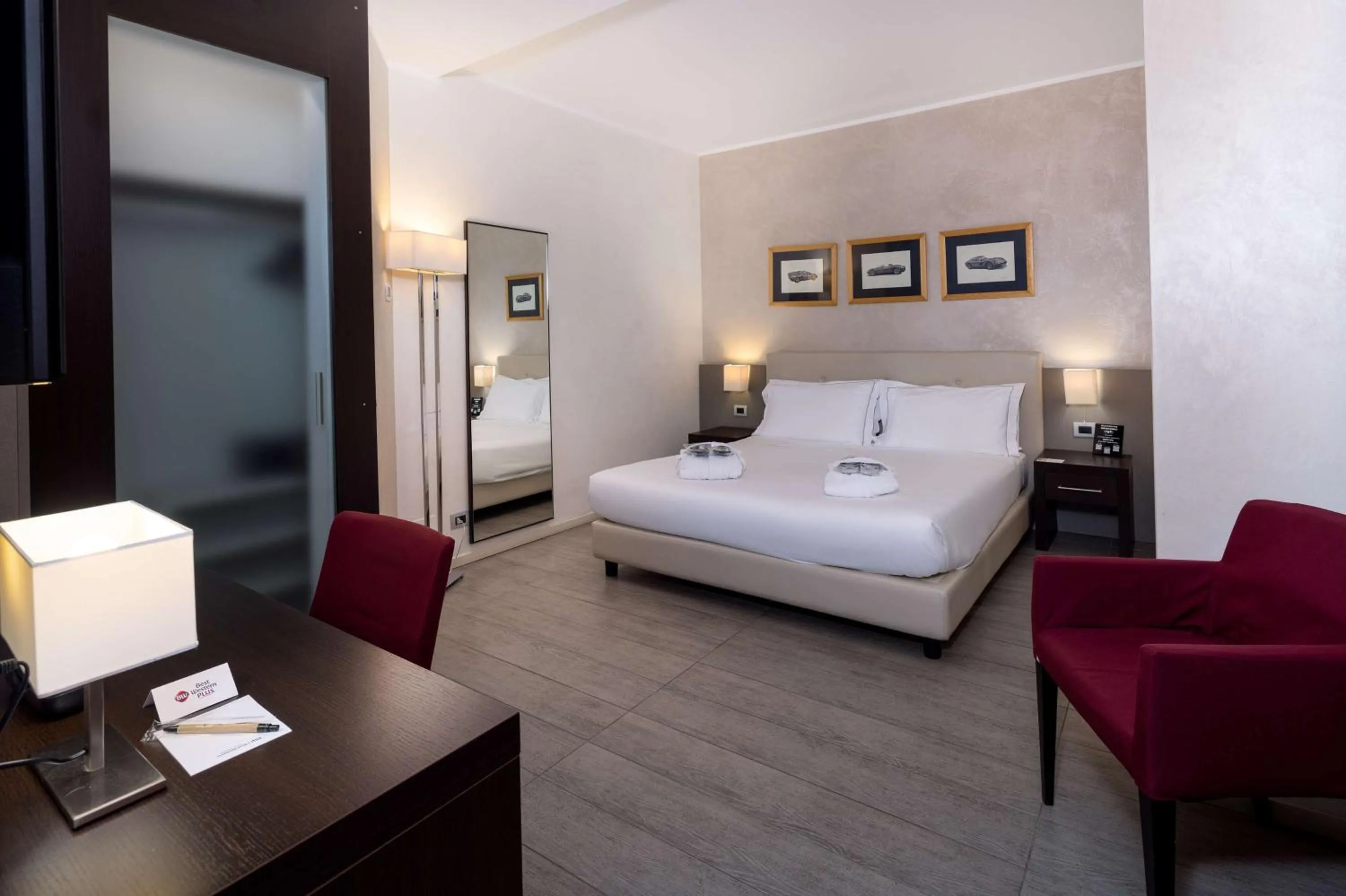 Photo of the whole room, Bed in Best Western Plus Hotel Modena Resort