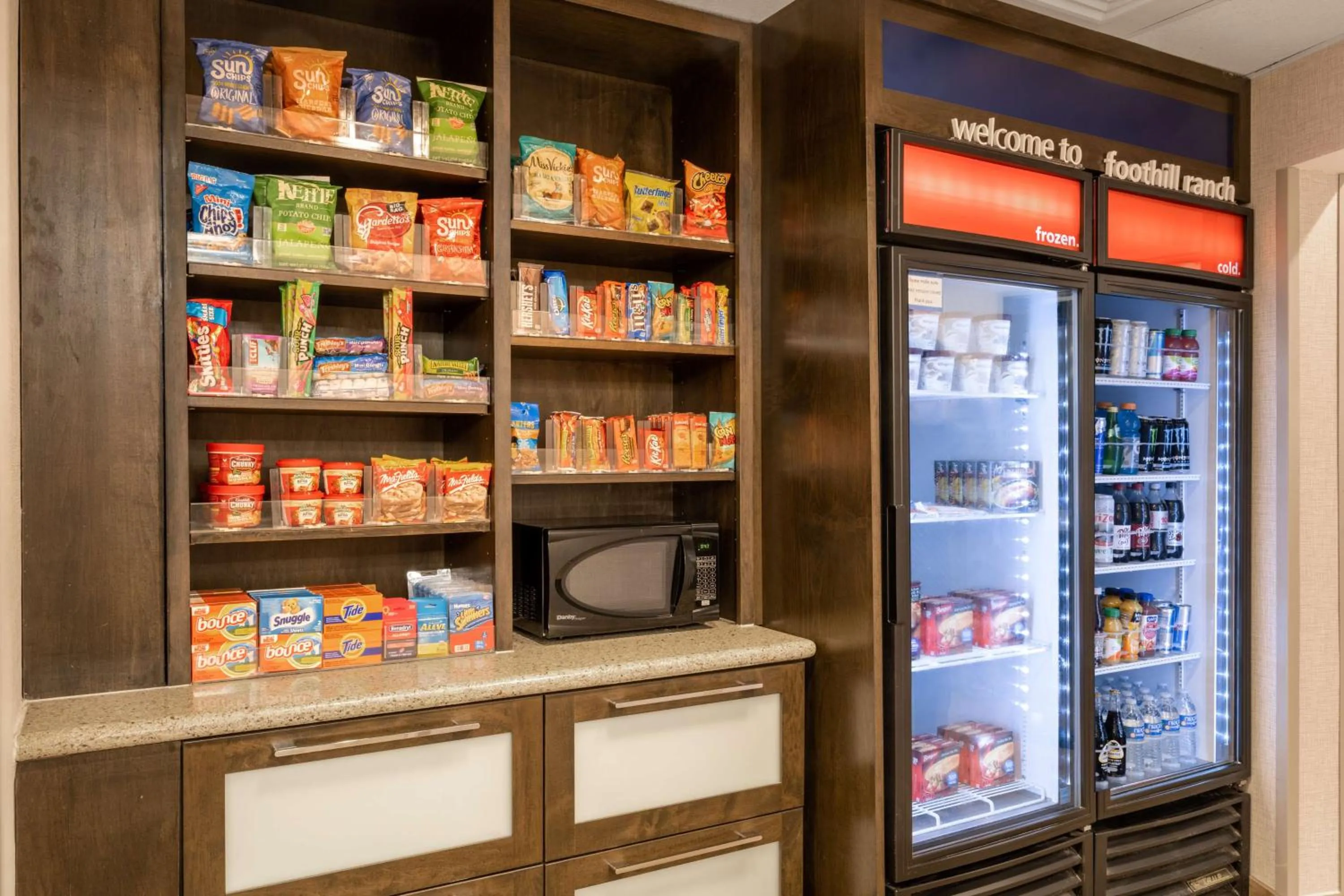 Restaurant/places to eat in Hampton Inn by Hilton Irvine East - Lake Forest