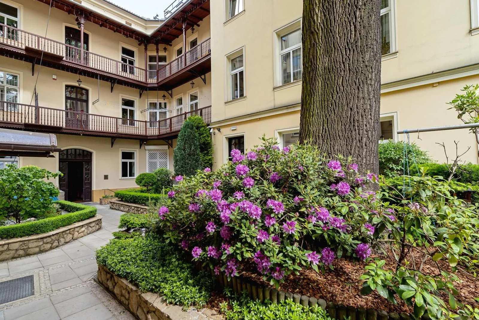 Inner courtyard view in Elegant Apartments