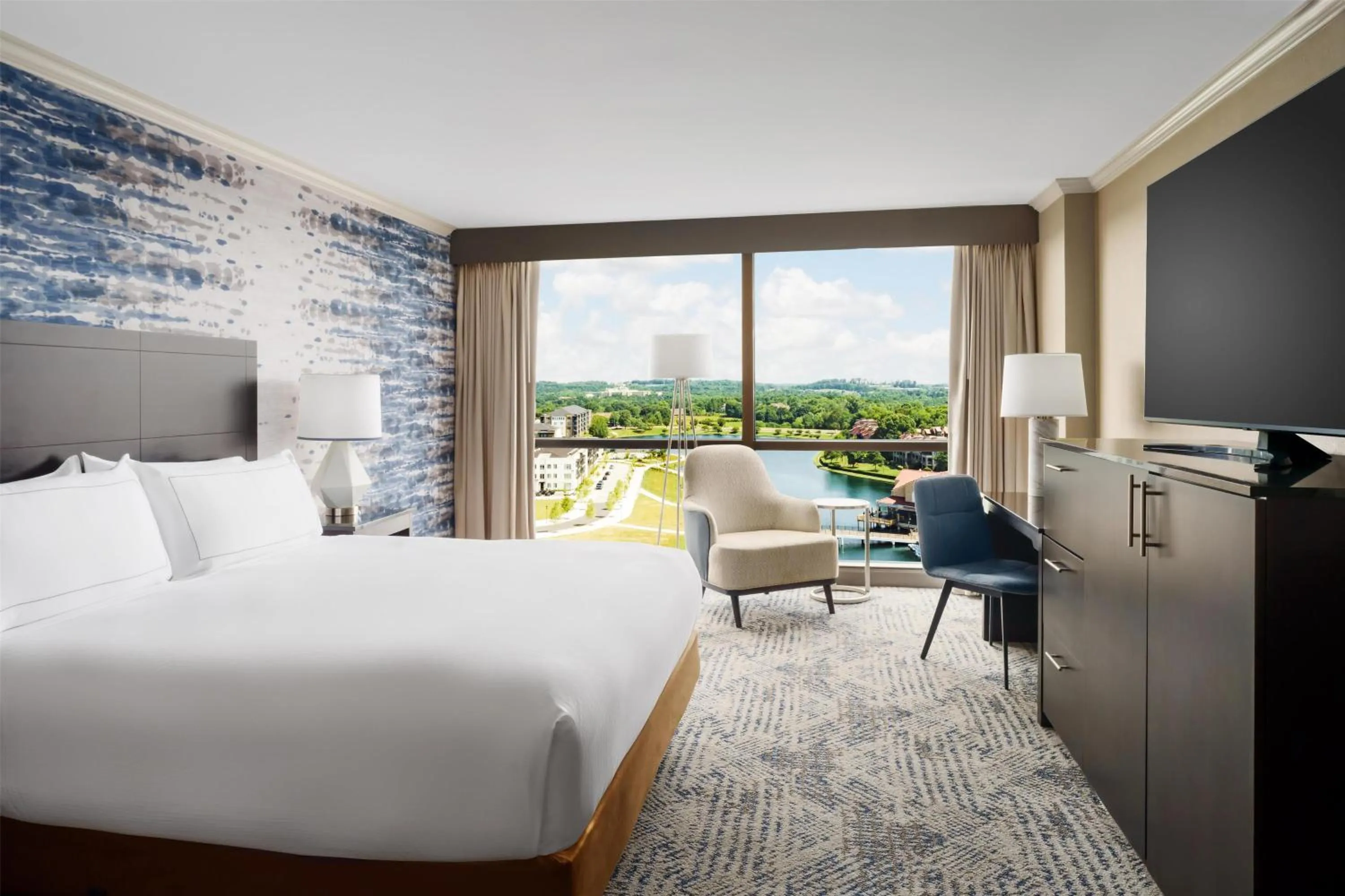 View (from property/room), Bed in Hilton Charlotte University Place