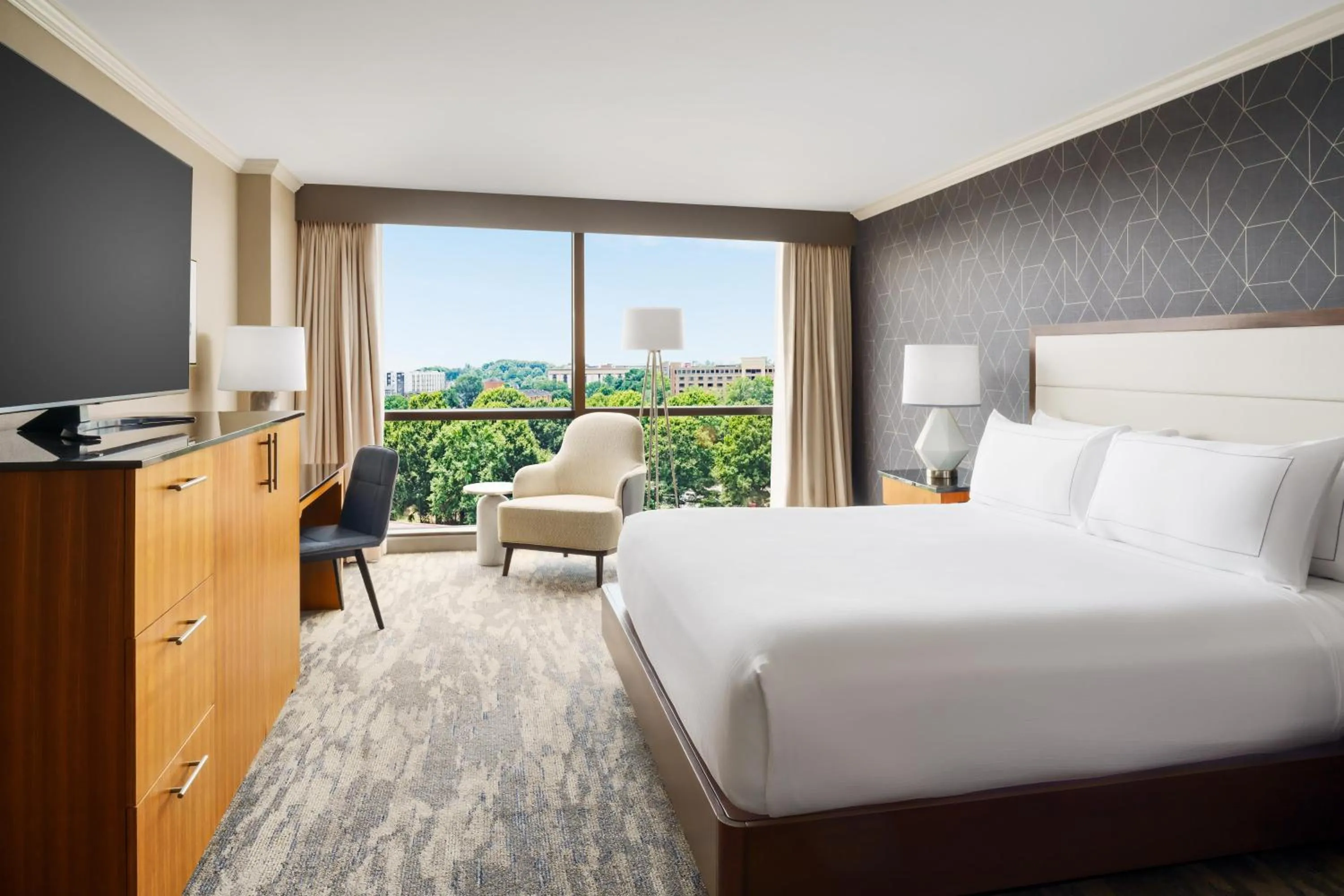 Bed in Hilton Charlotte University Place