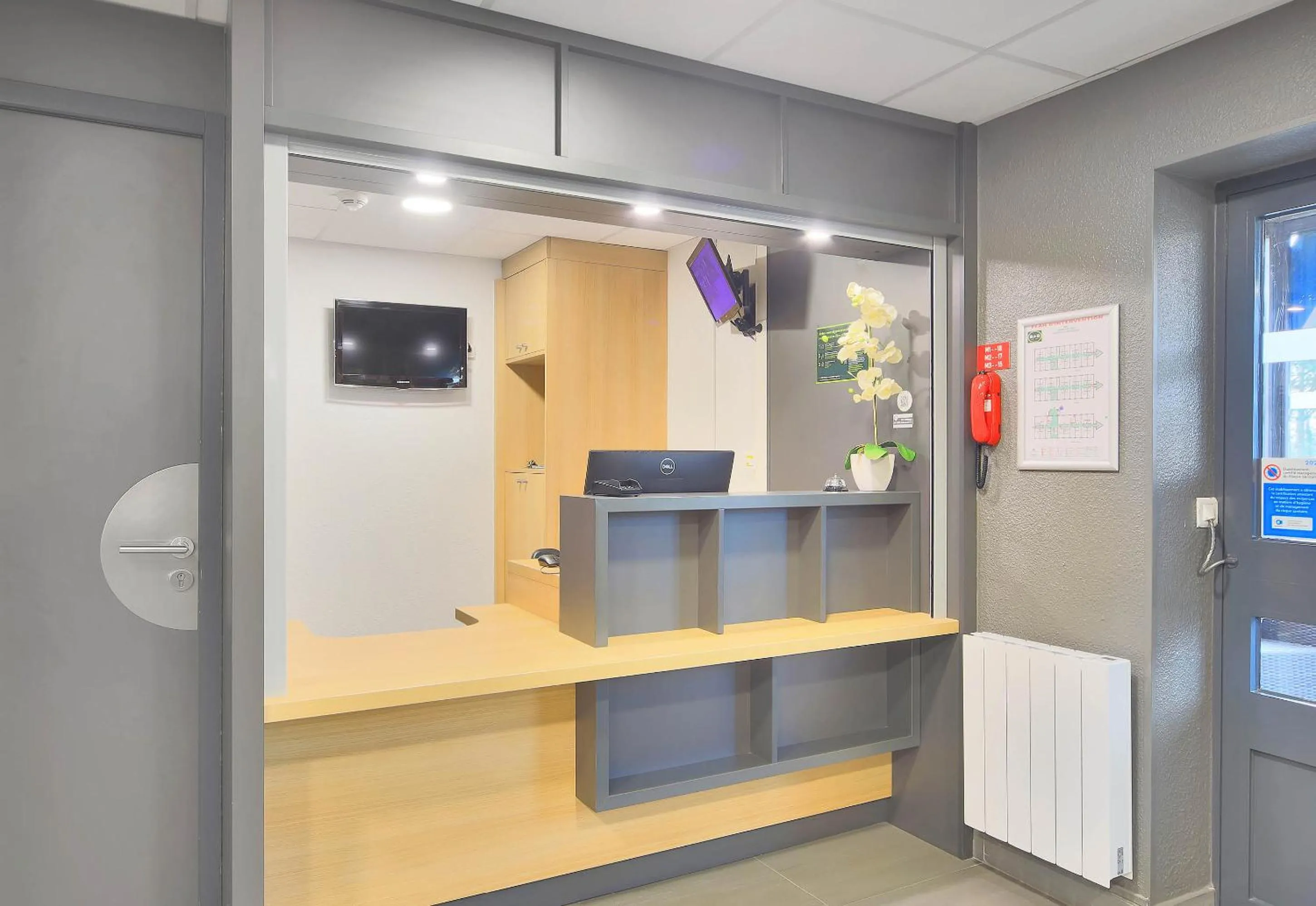 Lobby or reception in B&B HOTEL Le Tréport Friville