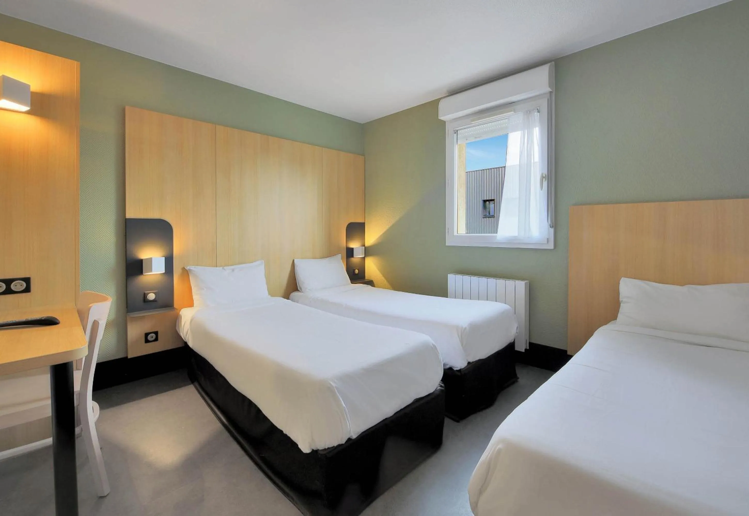 Bedroom, Bed in B&B HOTEL Le Tréport Friville