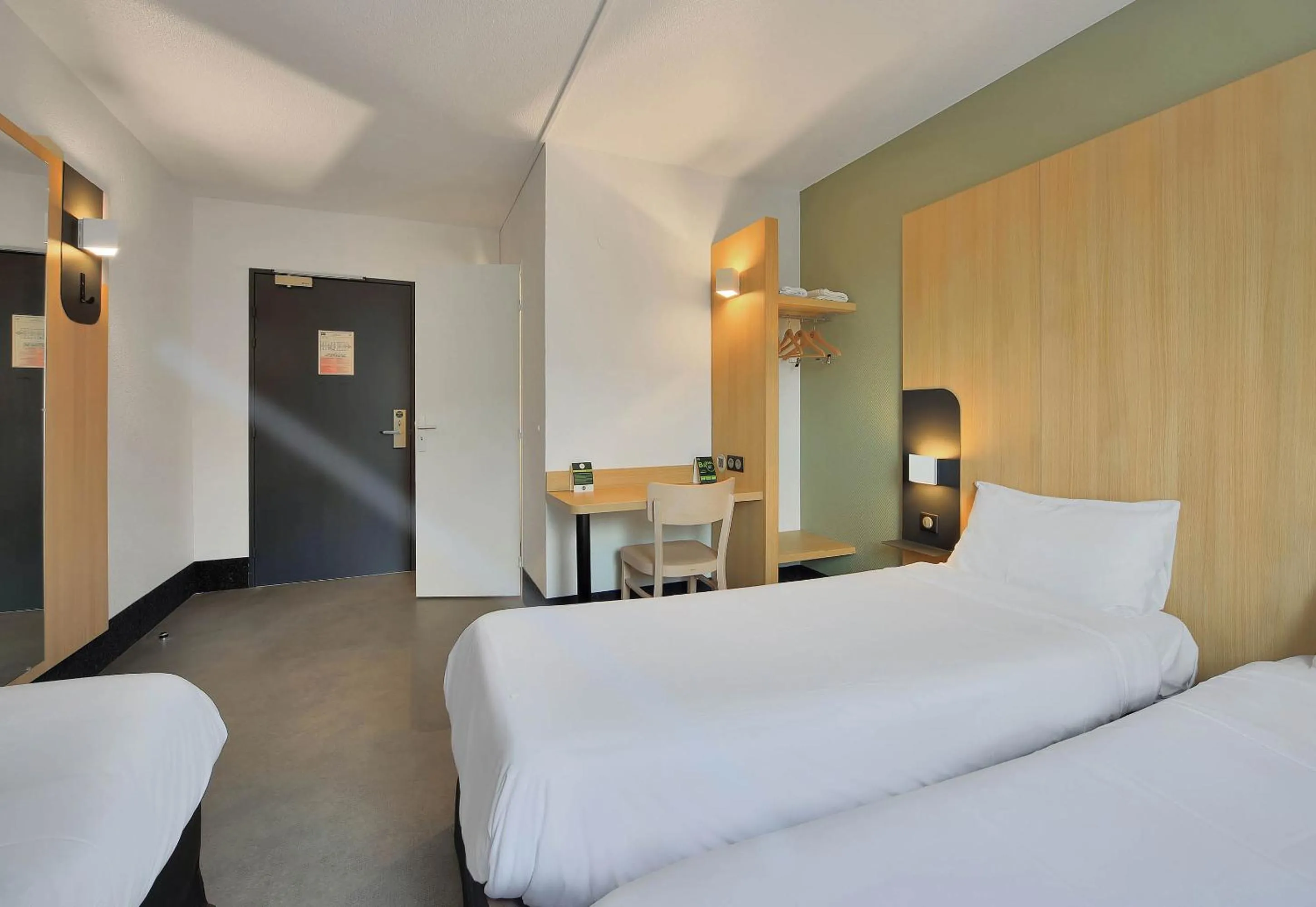 Bedroom, Bed in B&B HOTEL Le Tréport Friville