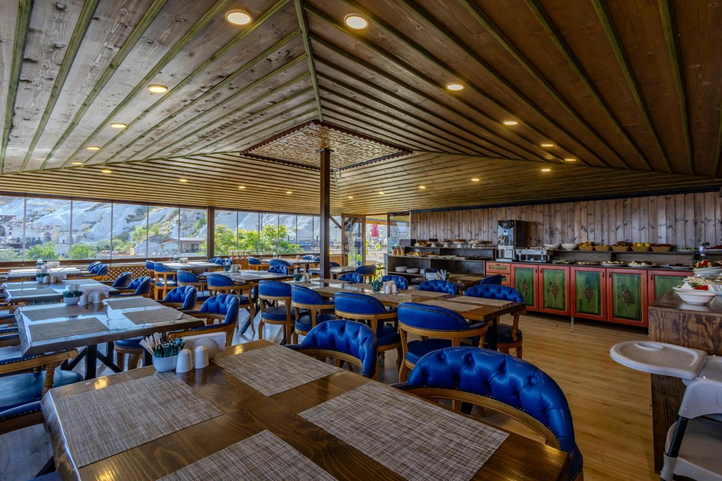 Restaurant/places to eat in Kayatas Cave Suites