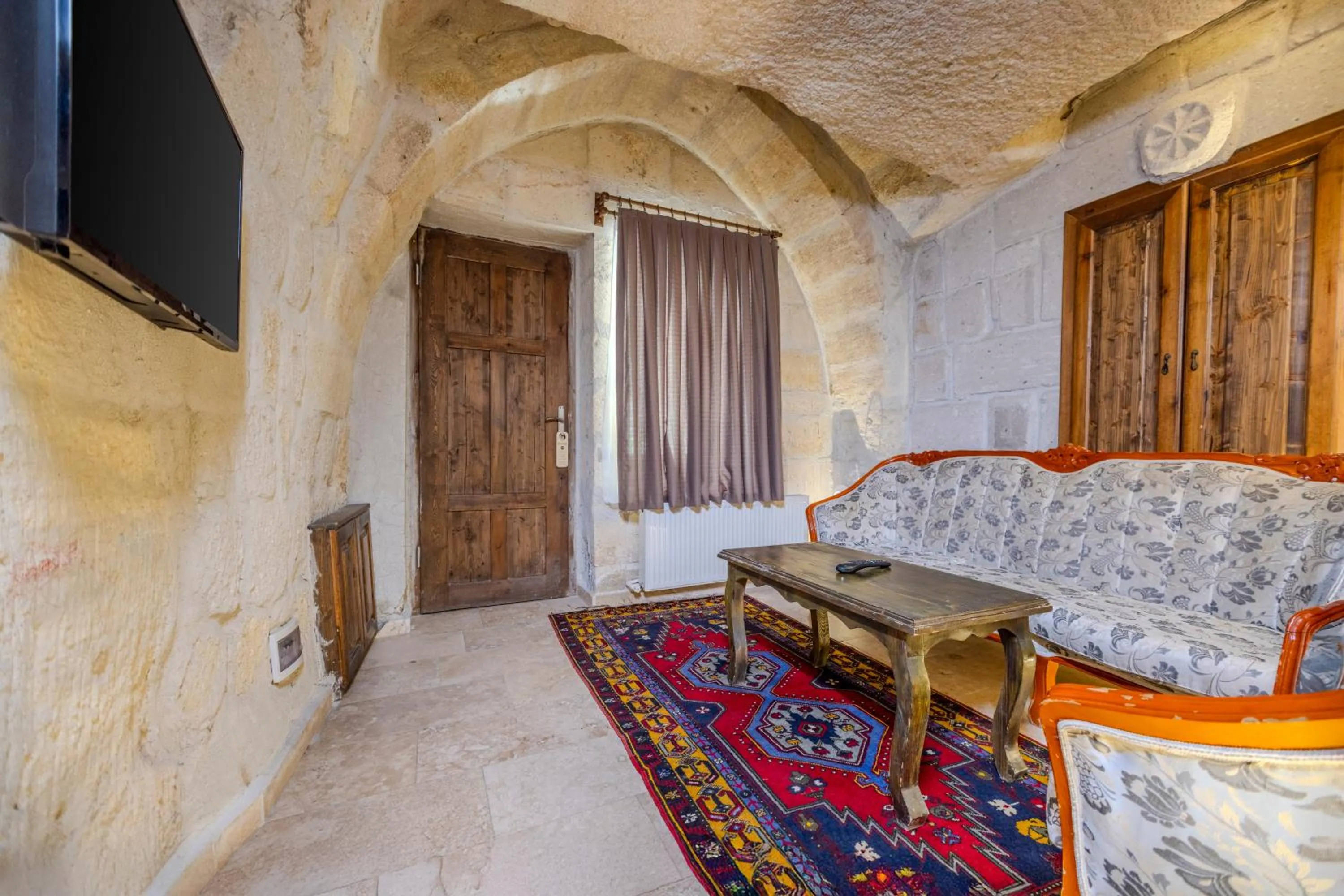Seating area in Kayatas Cave Suites
