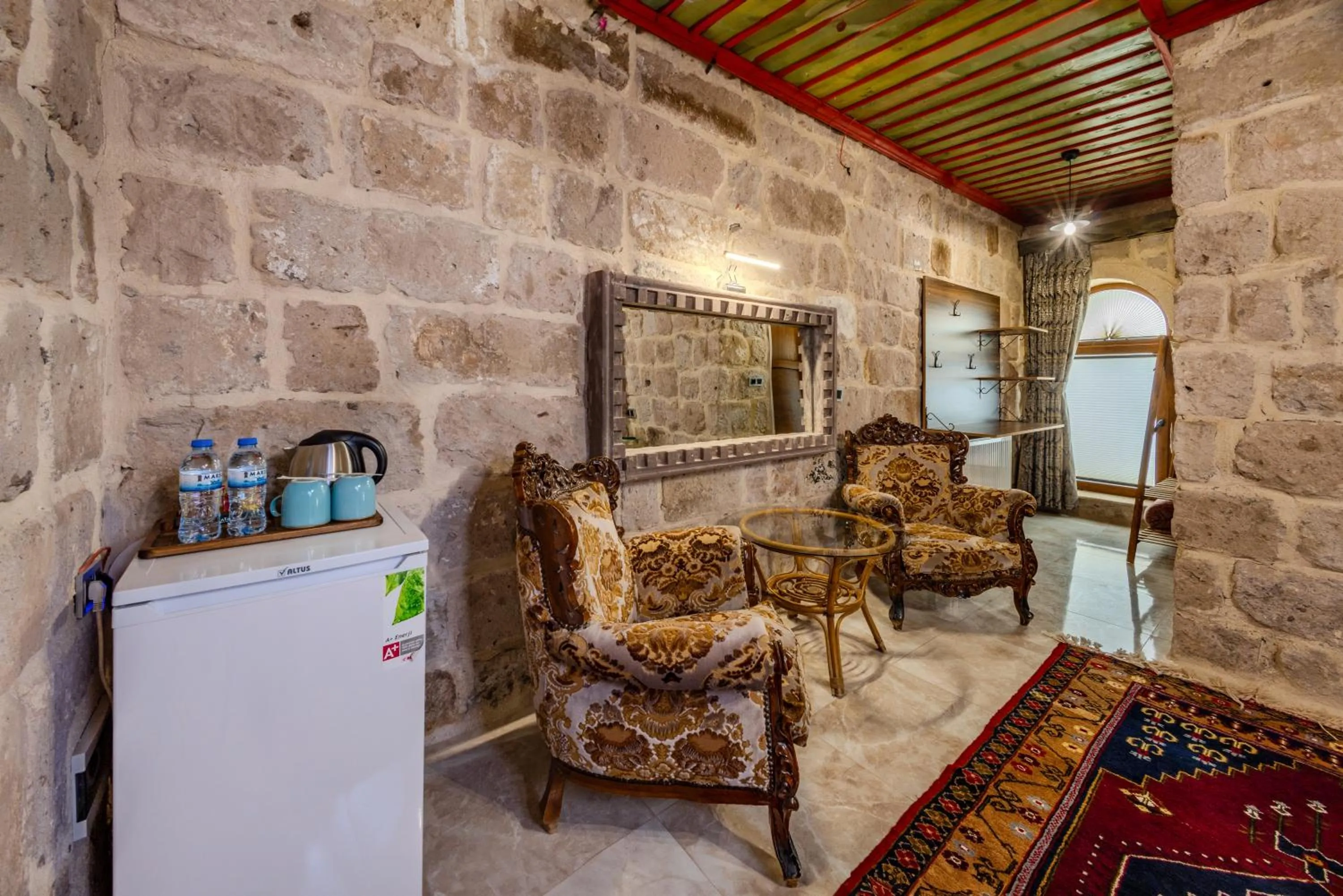 Seating area in Kayatas Cave Suites