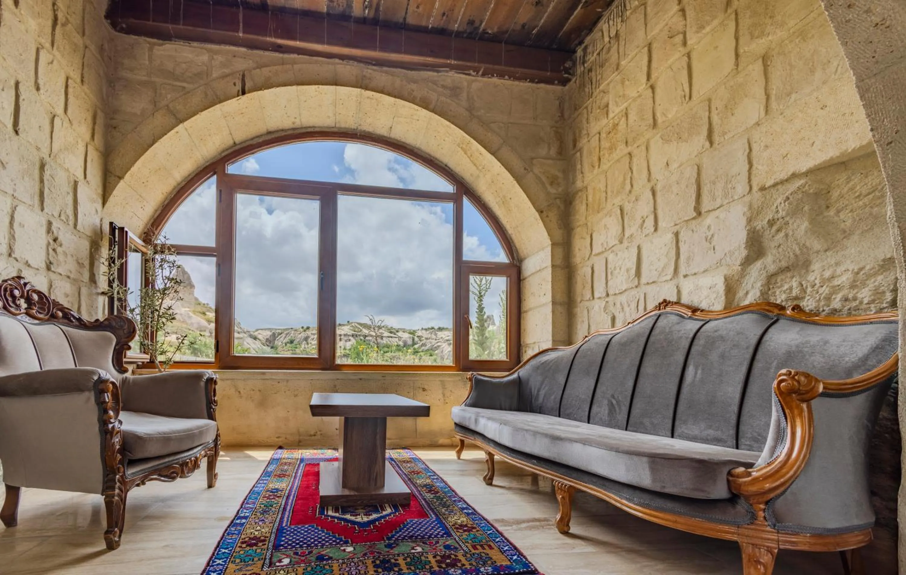 Balcony/Terrace in Kayatas Cave Suites