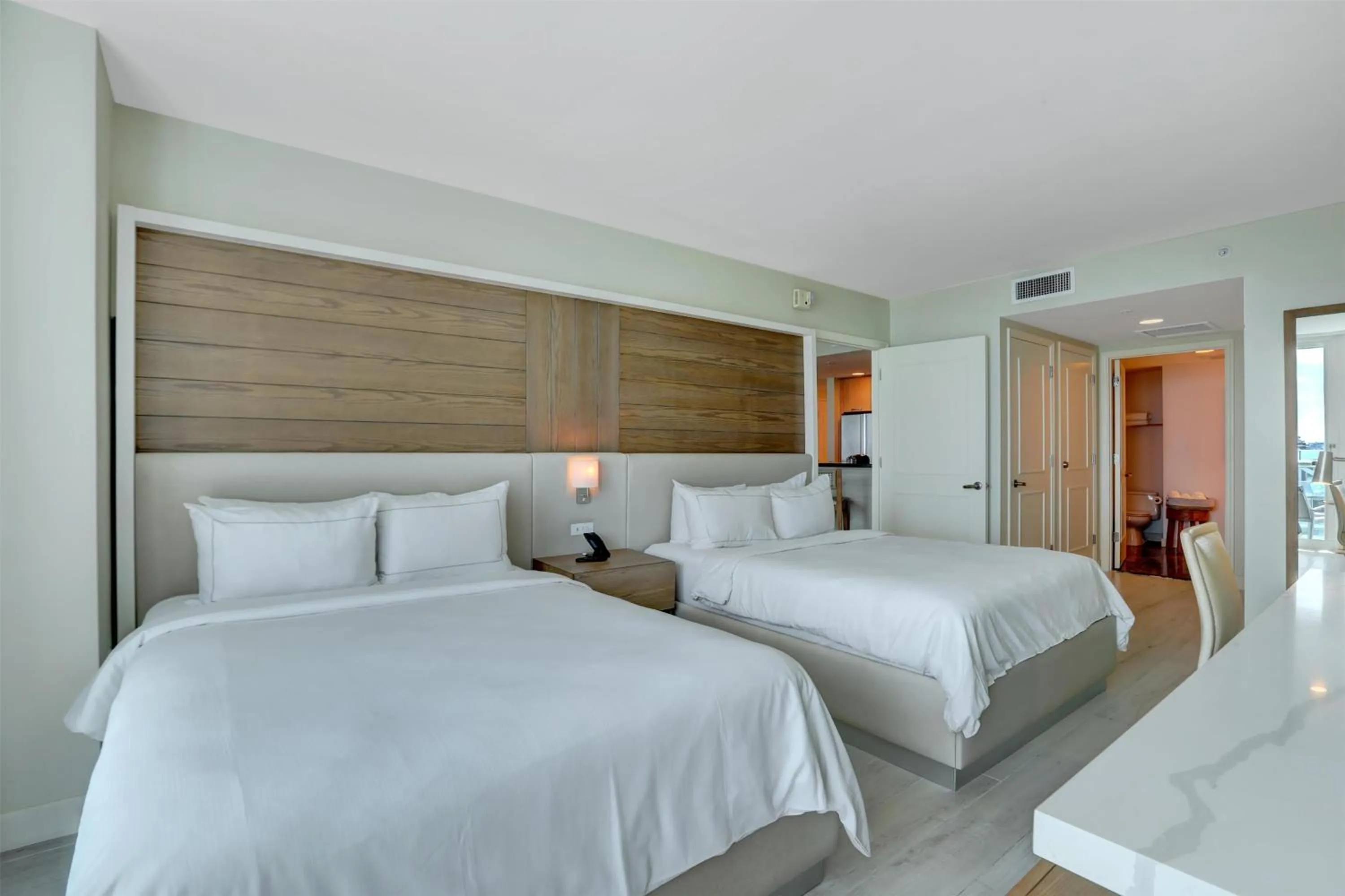 Bed in Beach House Fort Lauderdale, A Hilton Resort