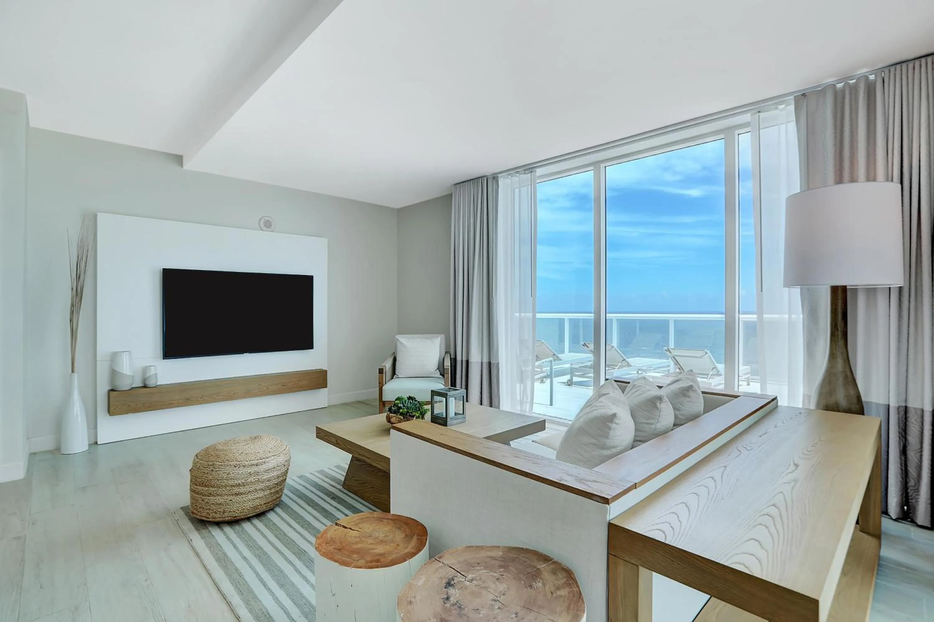 Living room, Bed in Beach House Fort Lauderdale, A Hilton Resort