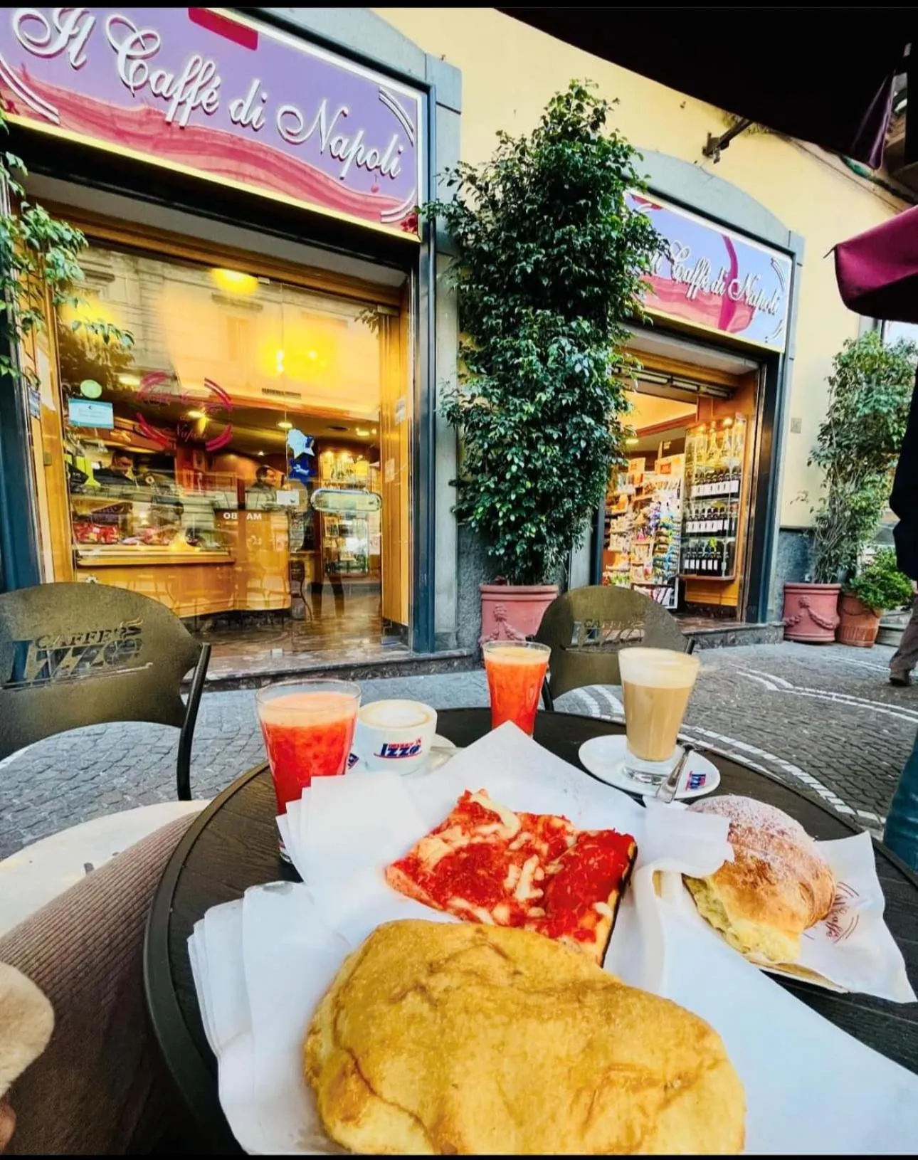 Breakfast in Suite CuoreNapoletano