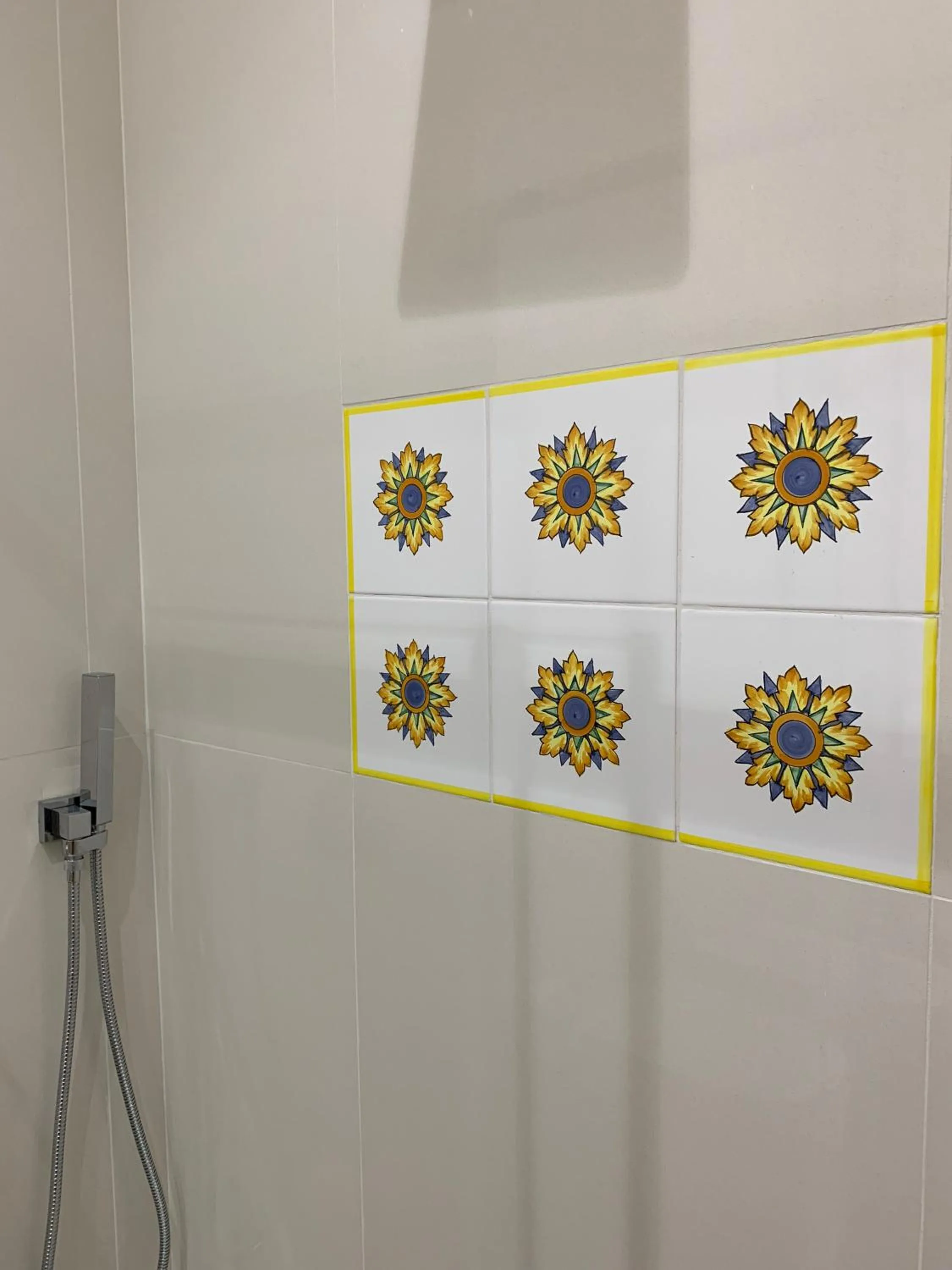 Decorative detail in Suite CuoreNapoletano