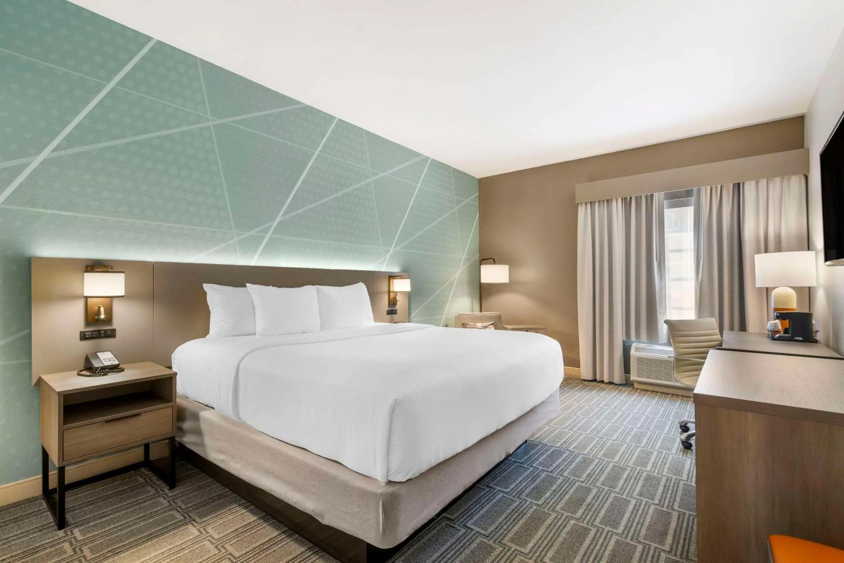 Bedroom, Bed in Comfort Inn & Suites Port Charlotte-Punta Gorda