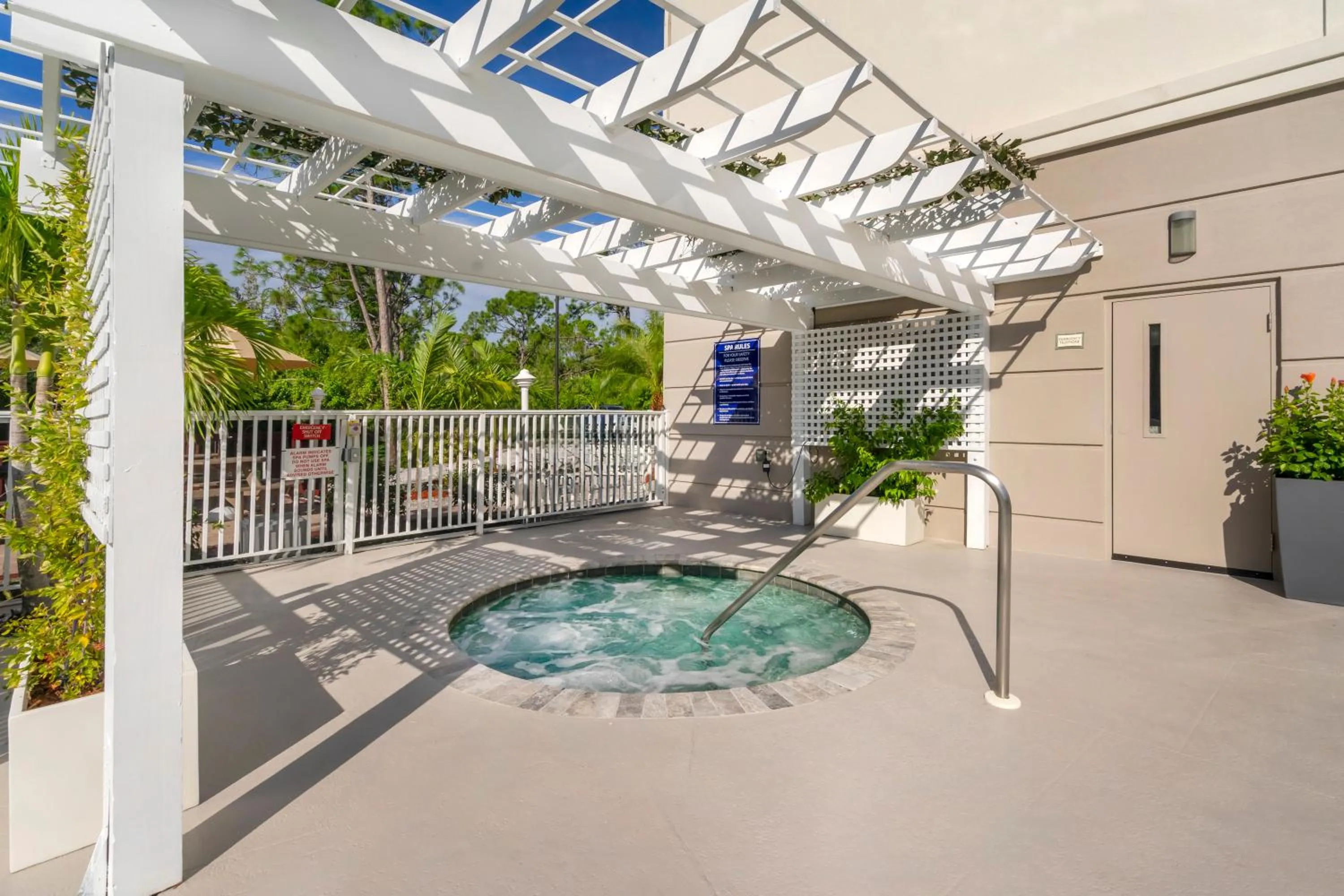 Swimming pool in Comfort Inn & Suites Port Charlotte-Punta Gorda
