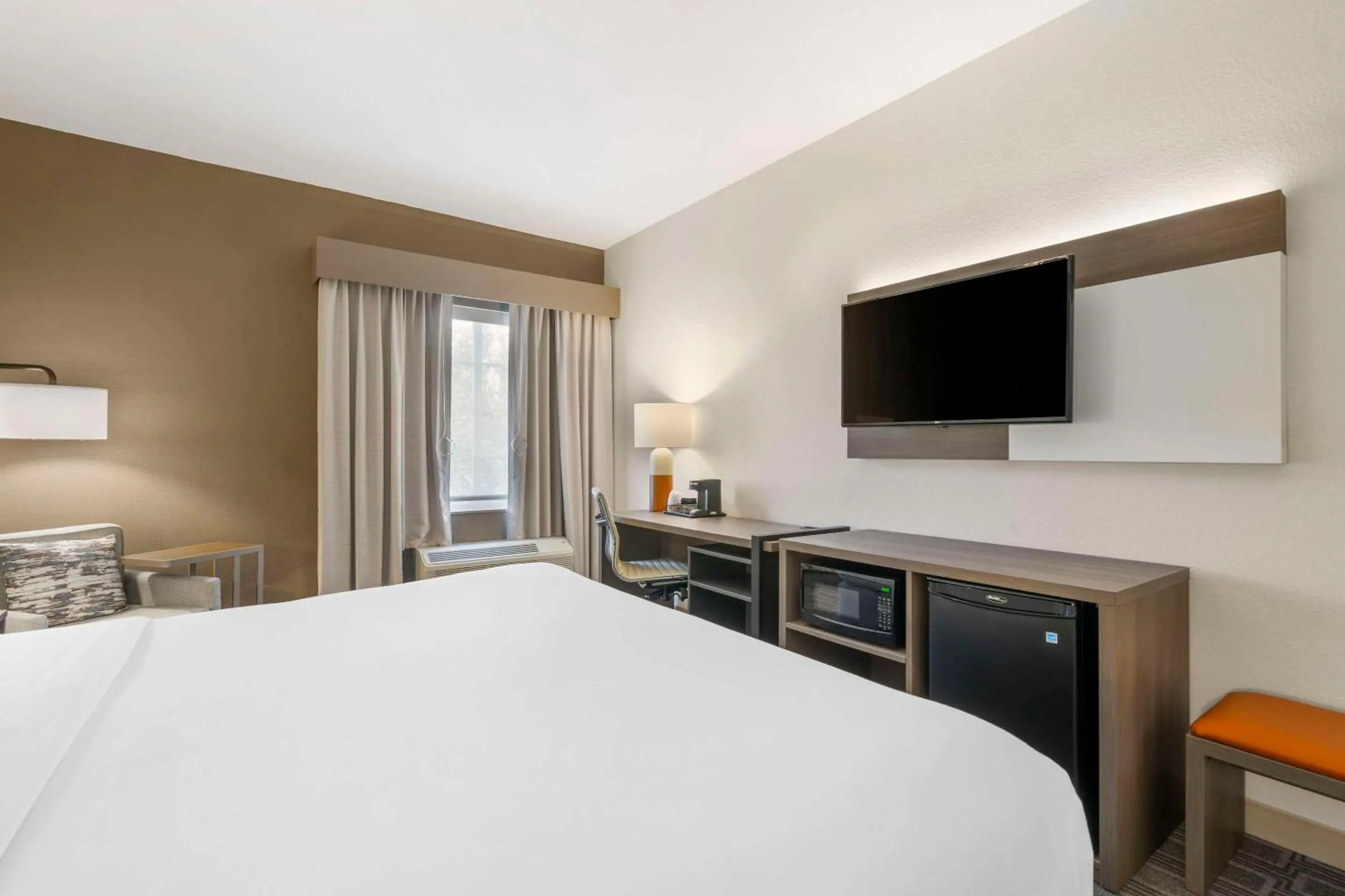 Bedroom, Bed in Comfort Inn & Suites Port Charlotte-Punta Gorda