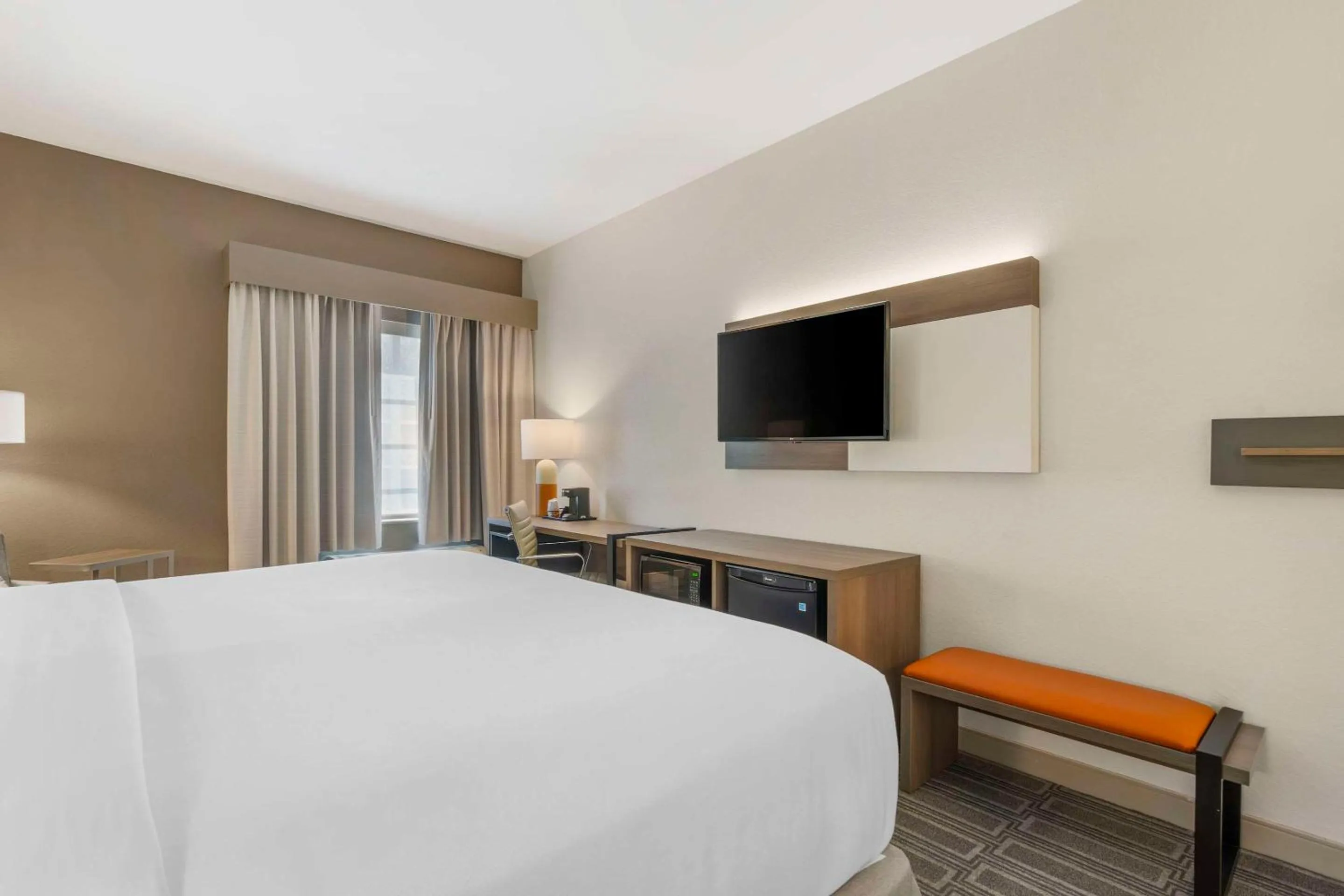 Bedroom, Bed in Comfort Inn & Suites Port Charlotte-Punta Gorda