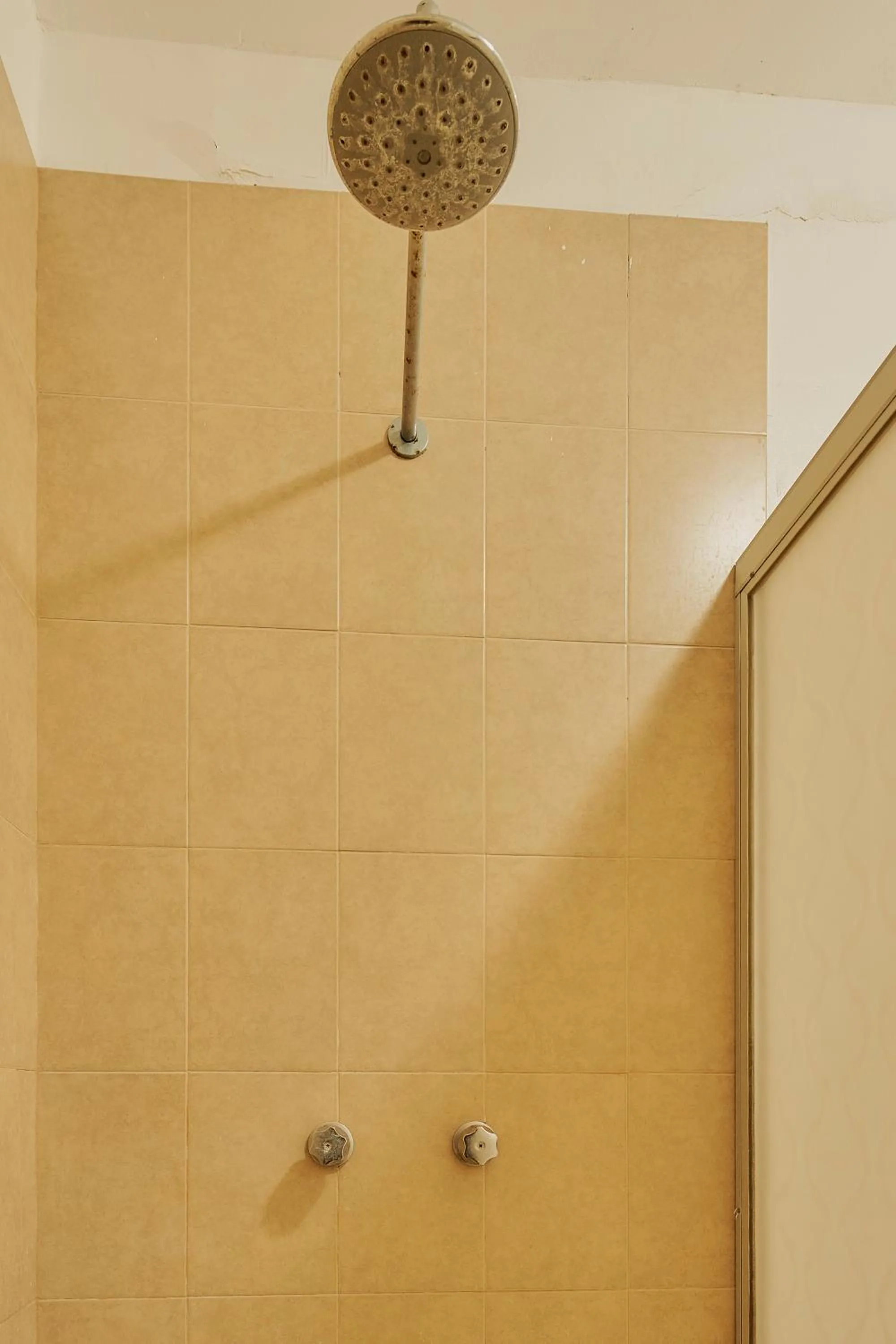 Shower in Hotel Cervantino