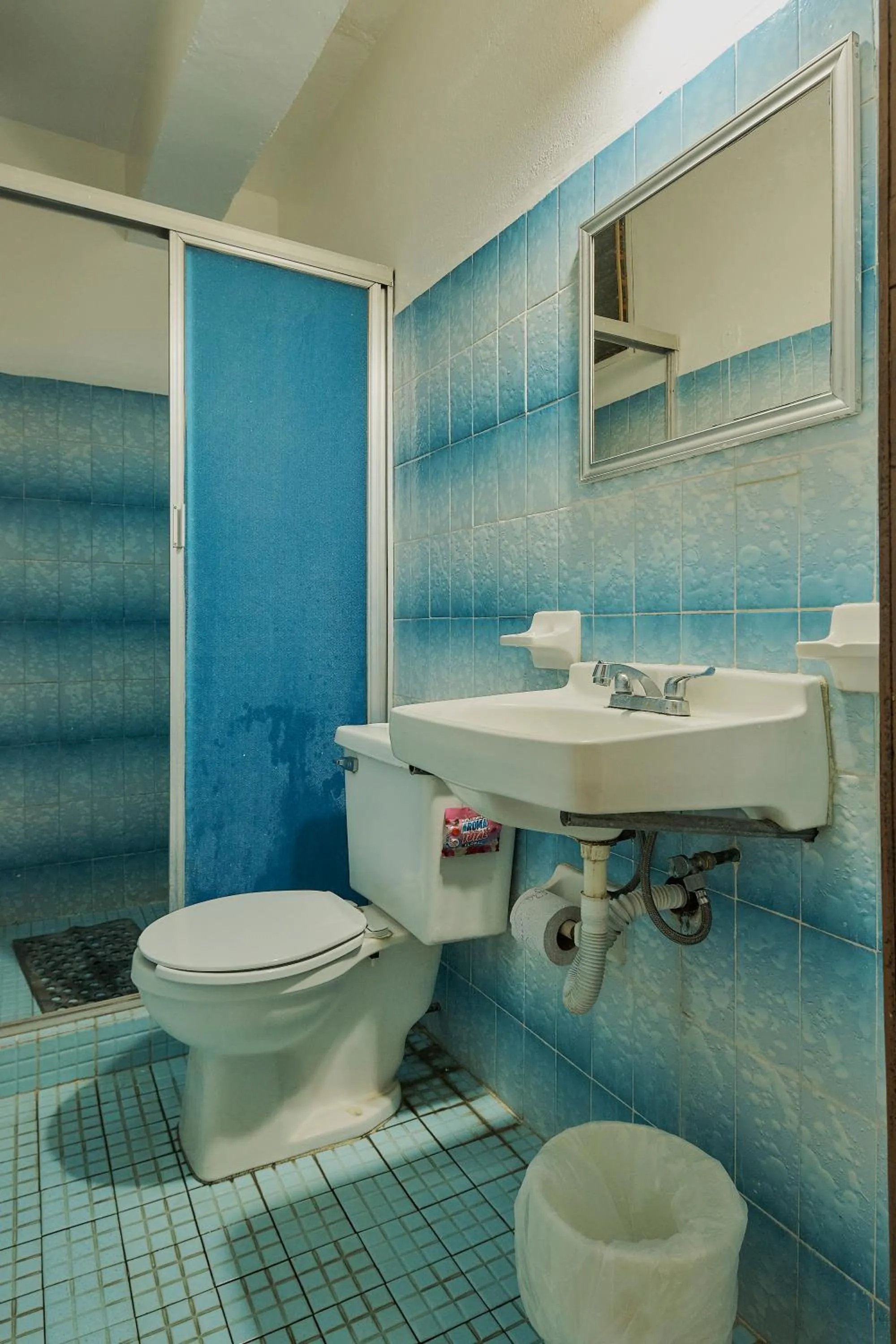 Shower in Hotel Cervantino