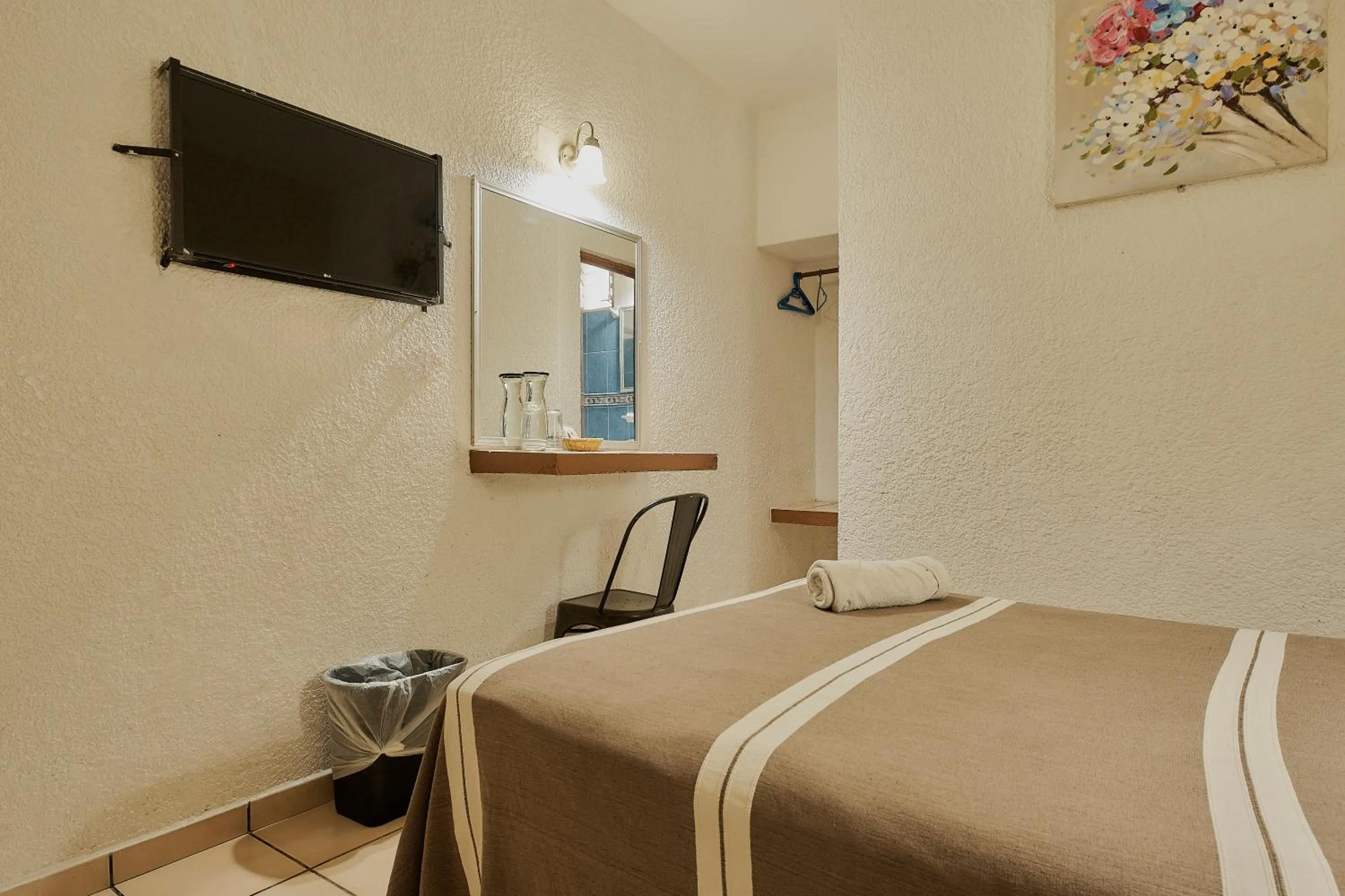 TV and multimedia, Bed in Hotel Cervantino