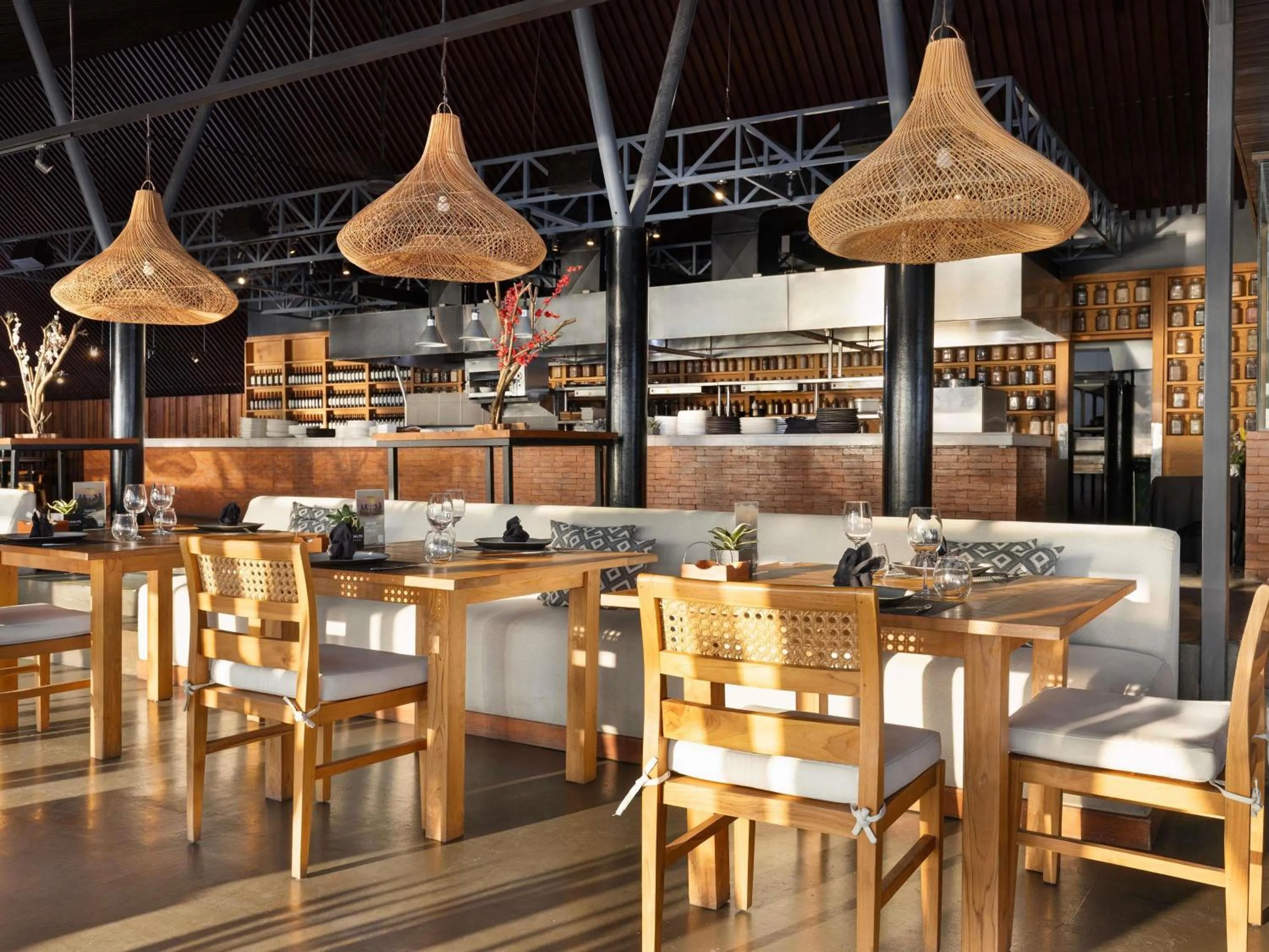 Restaurant/places to eat in Grand Seminyak Lifestyle Boutique Bali Resort