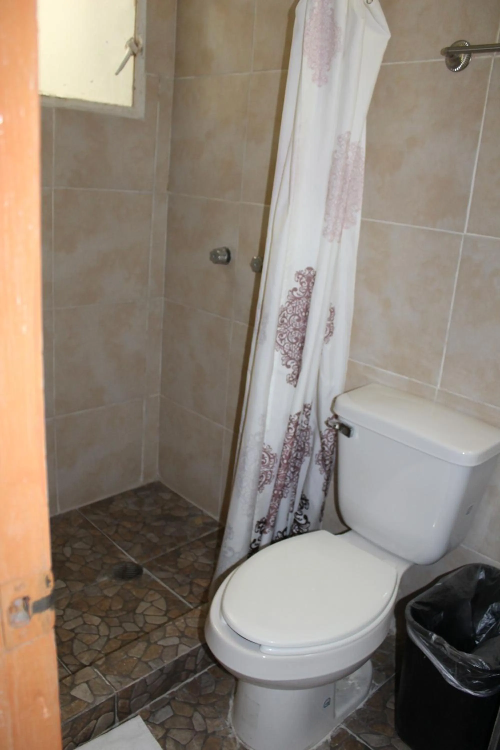 Bathroom in D'Cesar Hotel Acapulco