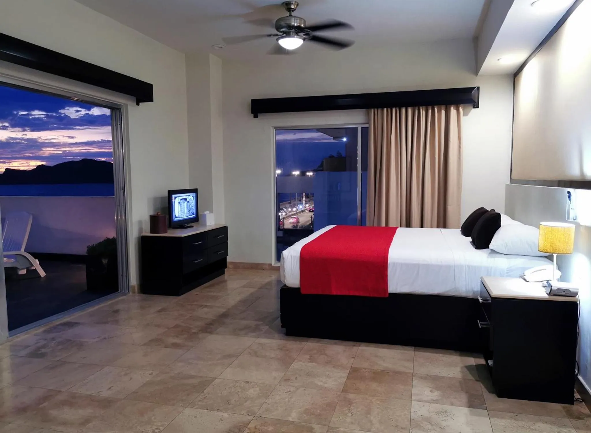 Bed in Coral Island Beach View Hotel