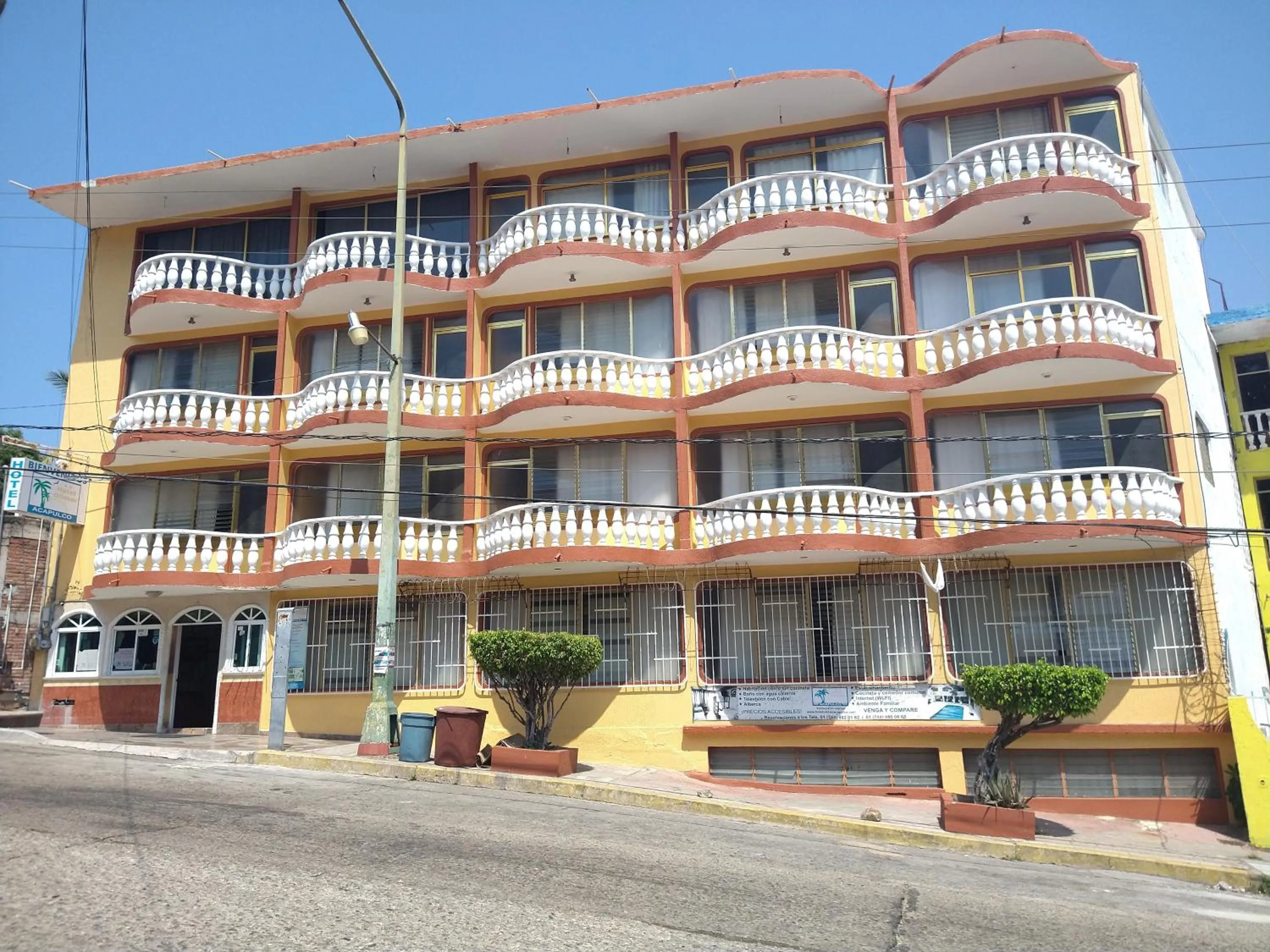 Facade/entrance in Hotel Olimar